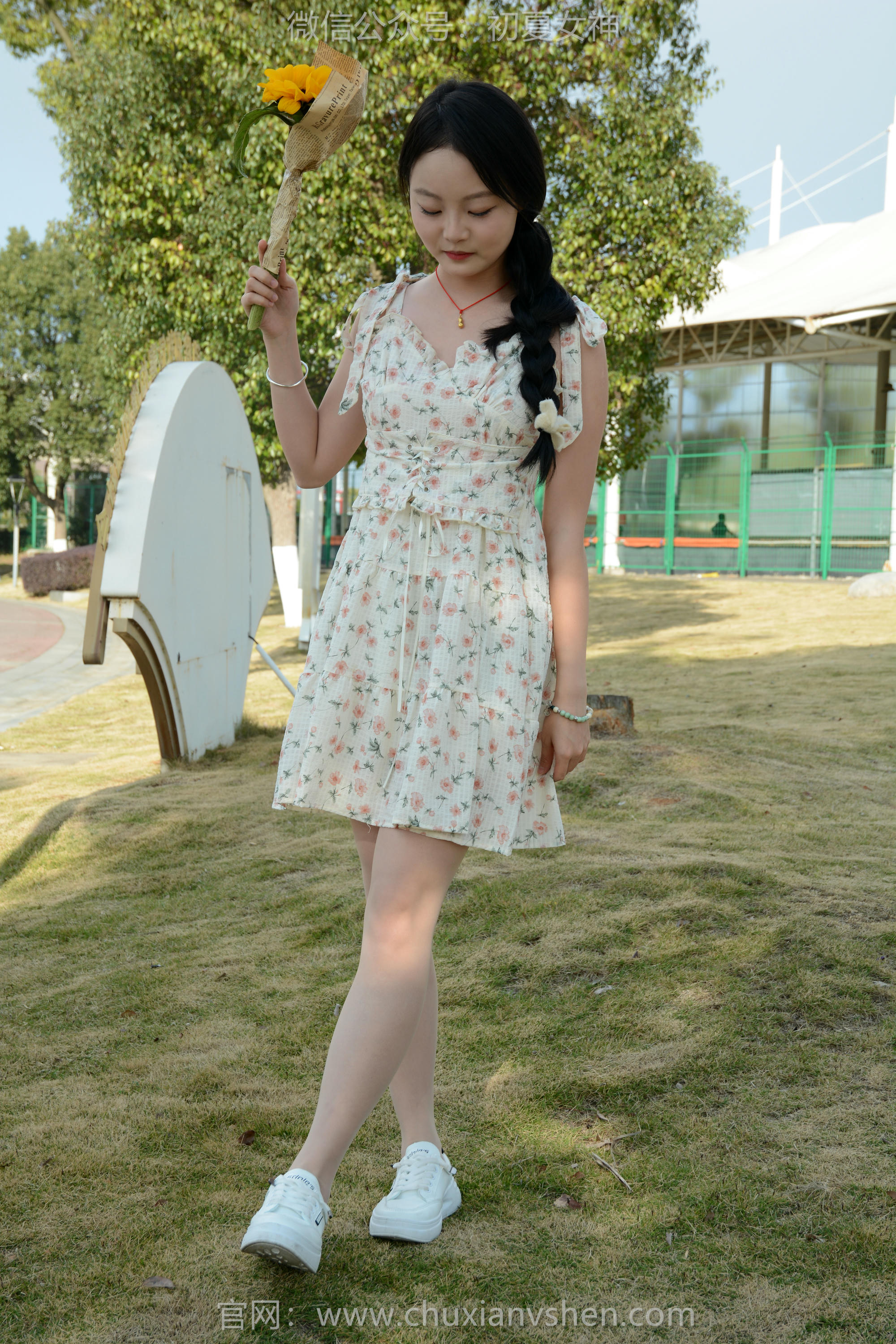 初夏女神 NO.150 双双 迎春碎花裙 [140P1V-5.68GB]_第1集