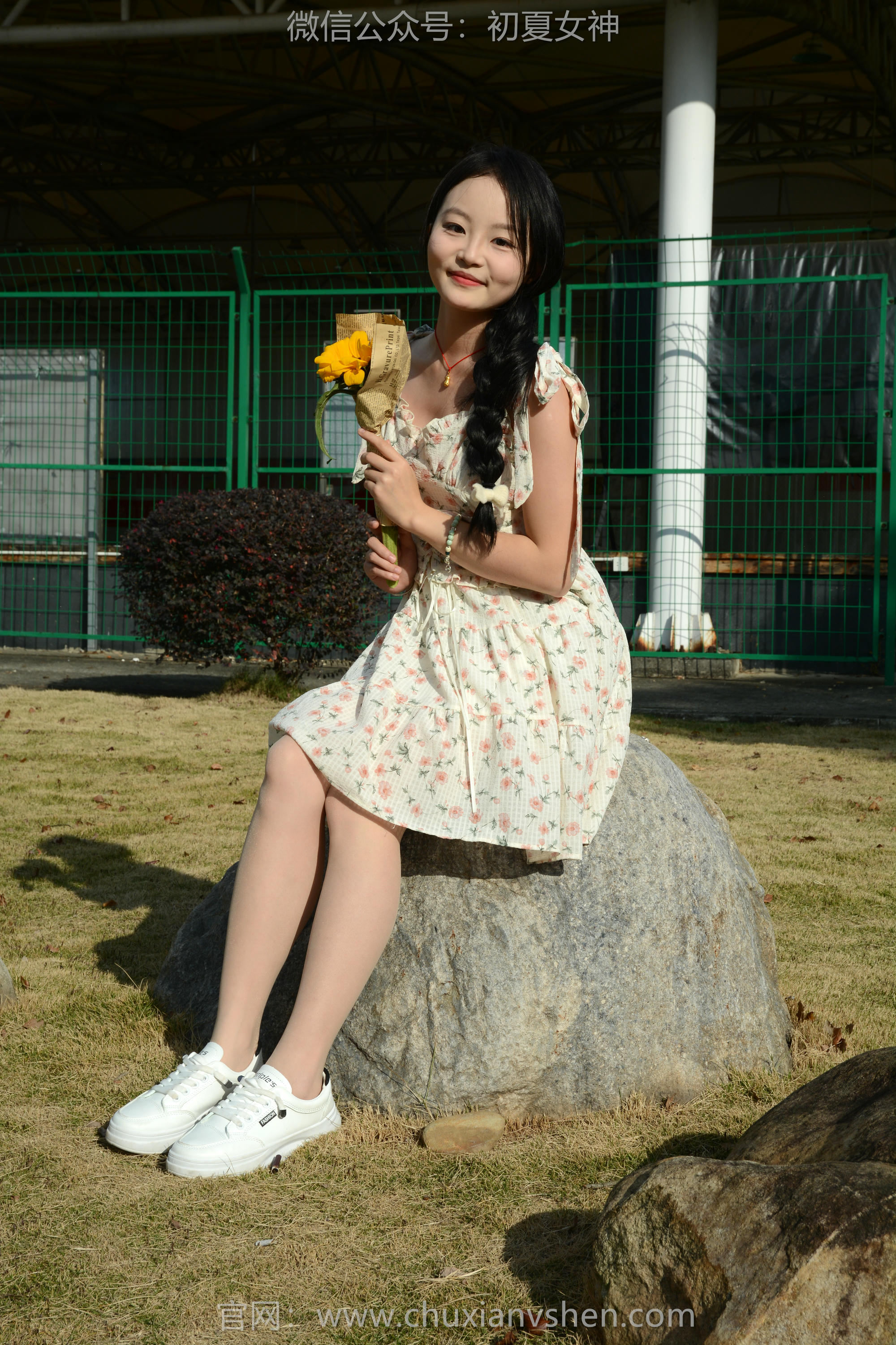 初夏女神 NO.150 双双 迎春碎花裙 [140P1V-5.68GB]_第2集