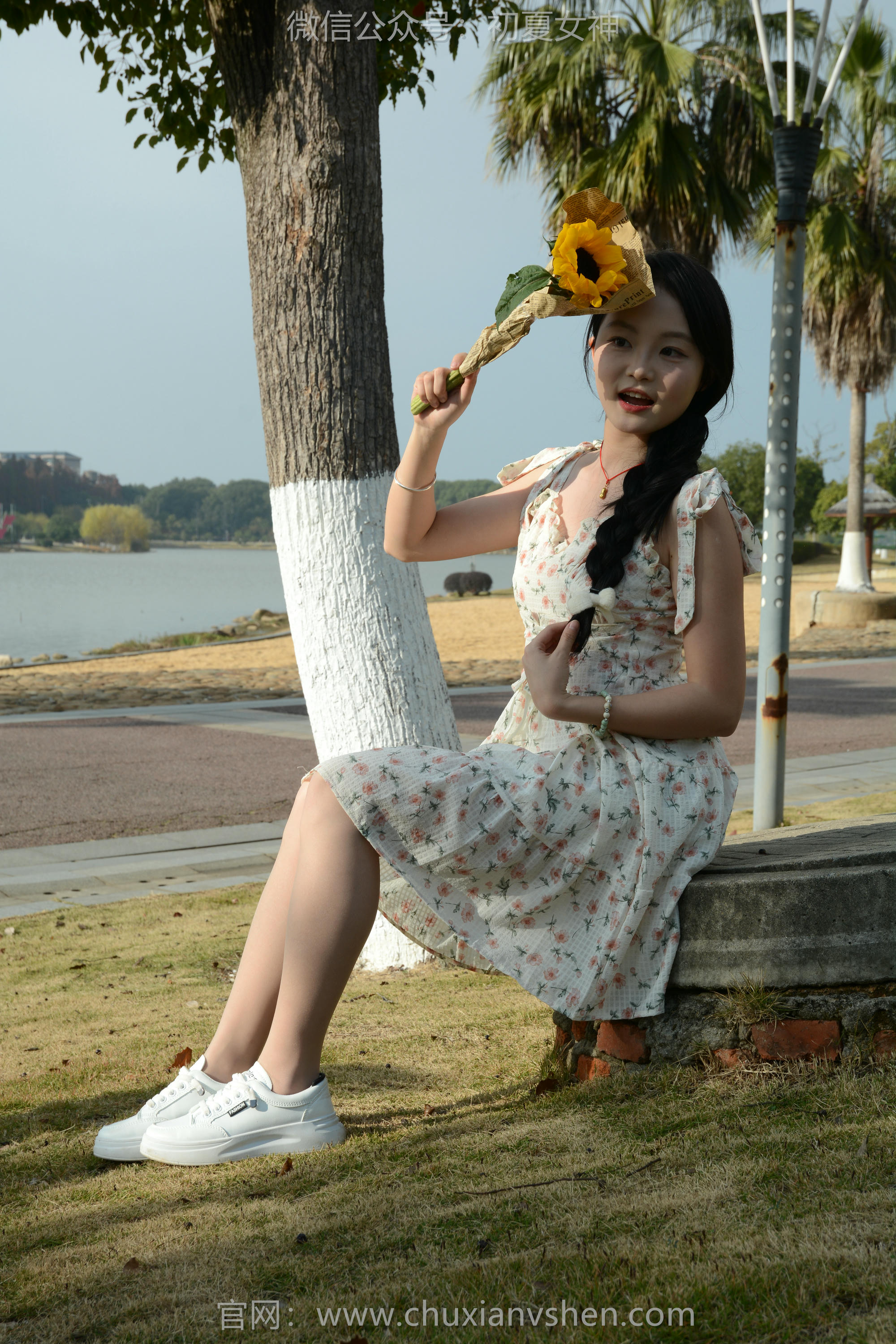 初夏女神 NO.150 双双 迎春碎花裙 [140P1V-5.68GB]_第3集