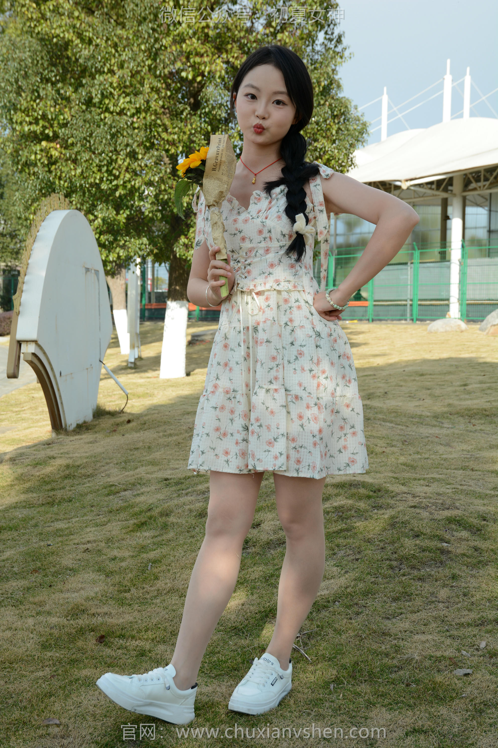 初夏女神 NO.150 双双 迎春碎花裙 [140P1V-5.68GB]_第1集