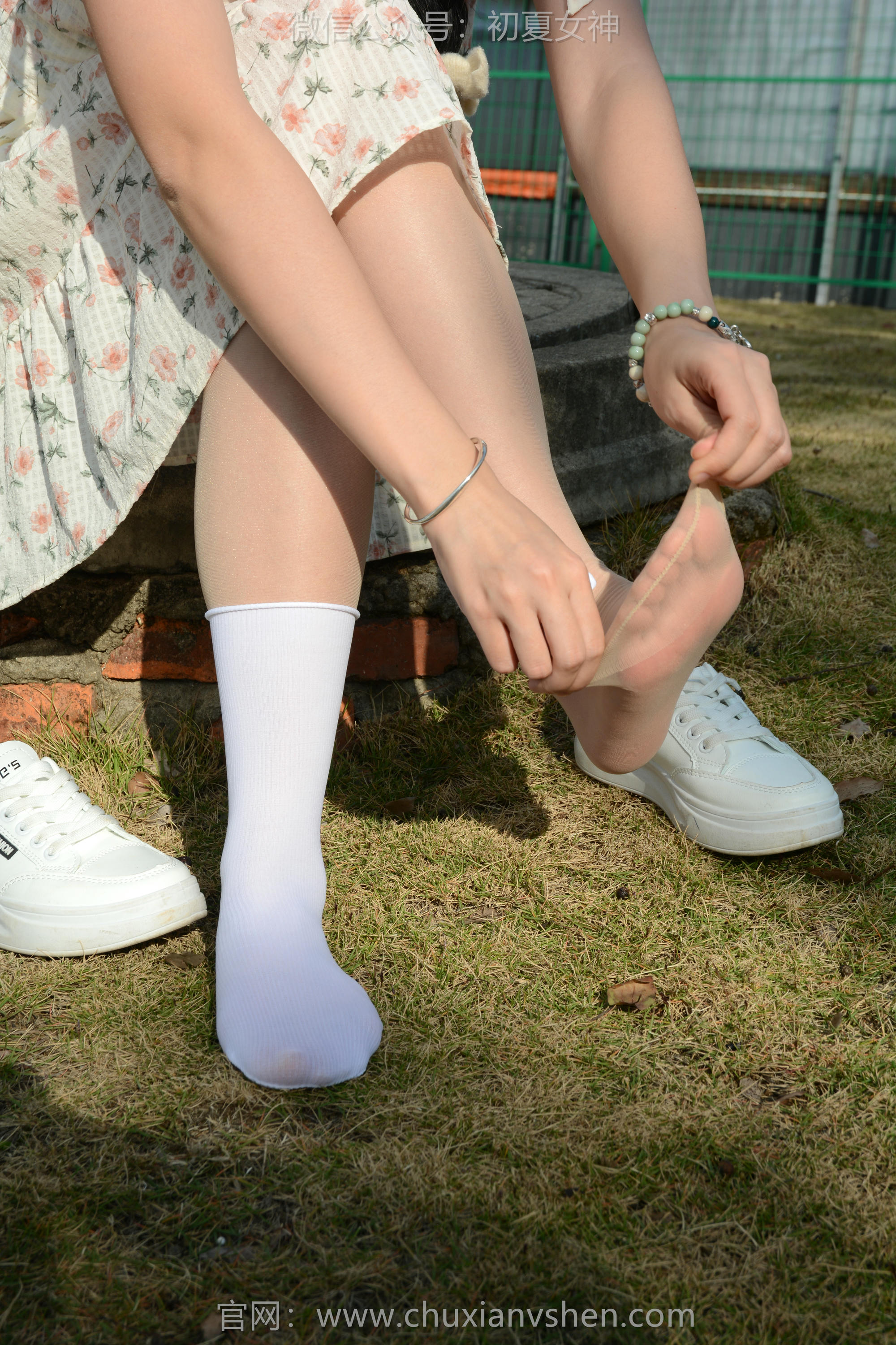 初夏女神 NO.150 双双 迎春碎花裙 [140P1V-5.68GB]_第3集