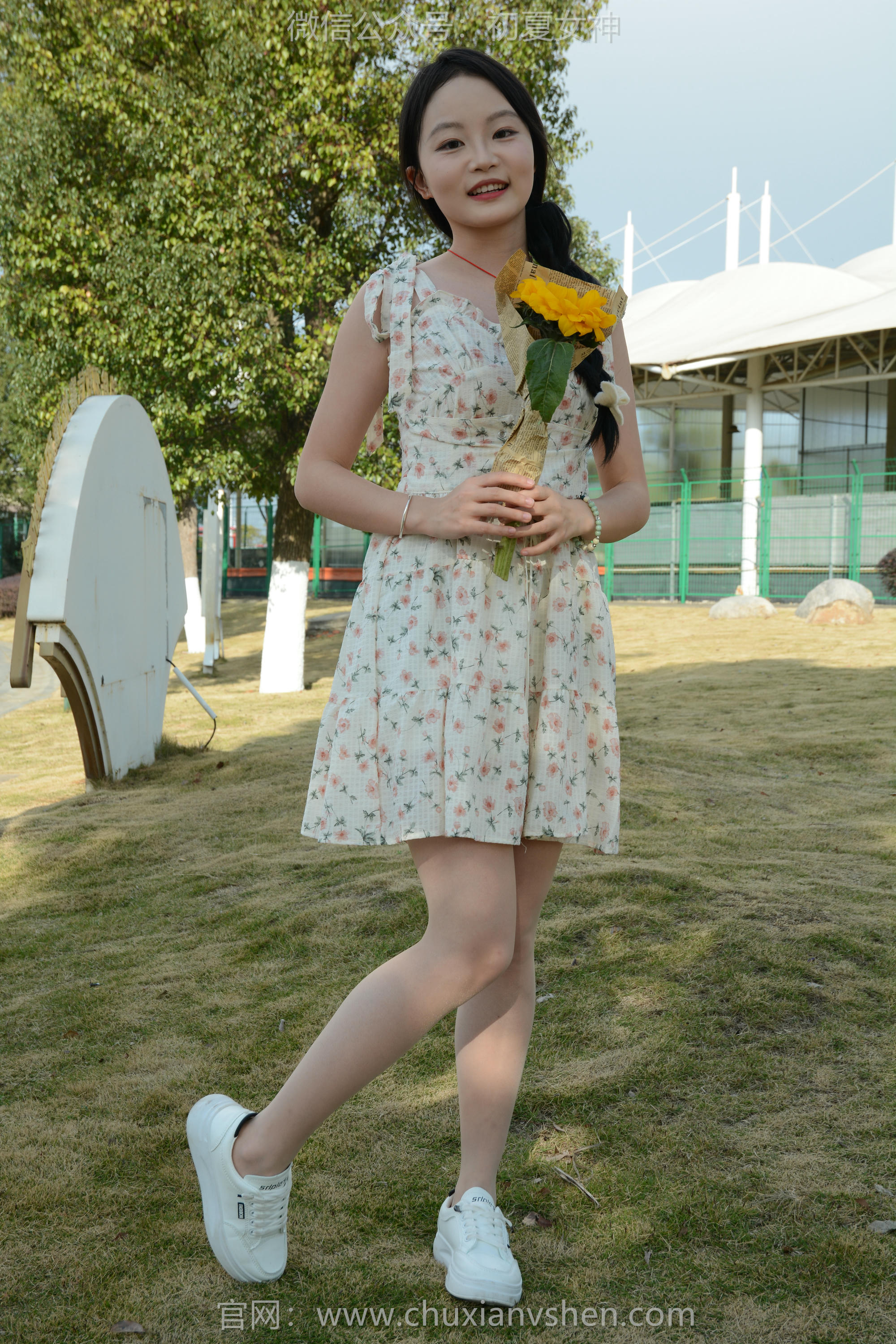 初夏女神 NO.150 双双 迎春碎花裙 [140P1V-5.68GB]_第1集