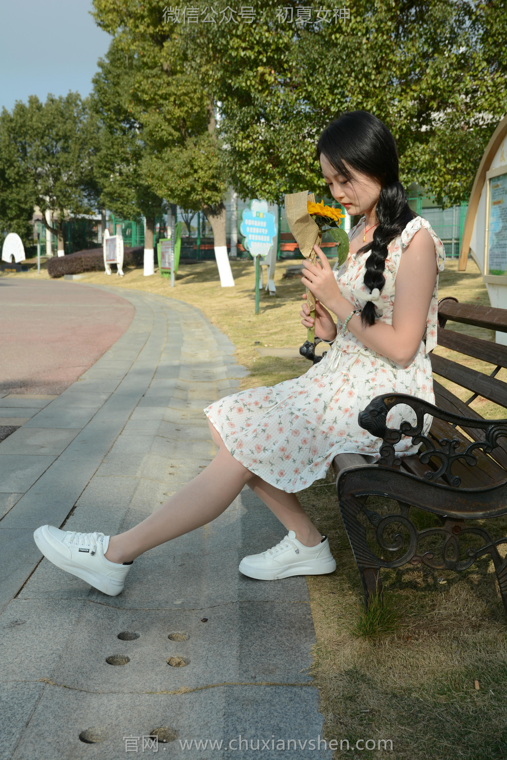 初夏女神 NO.150 双双 迎春碎花裙 [140P1V-5.68GB]_第1集