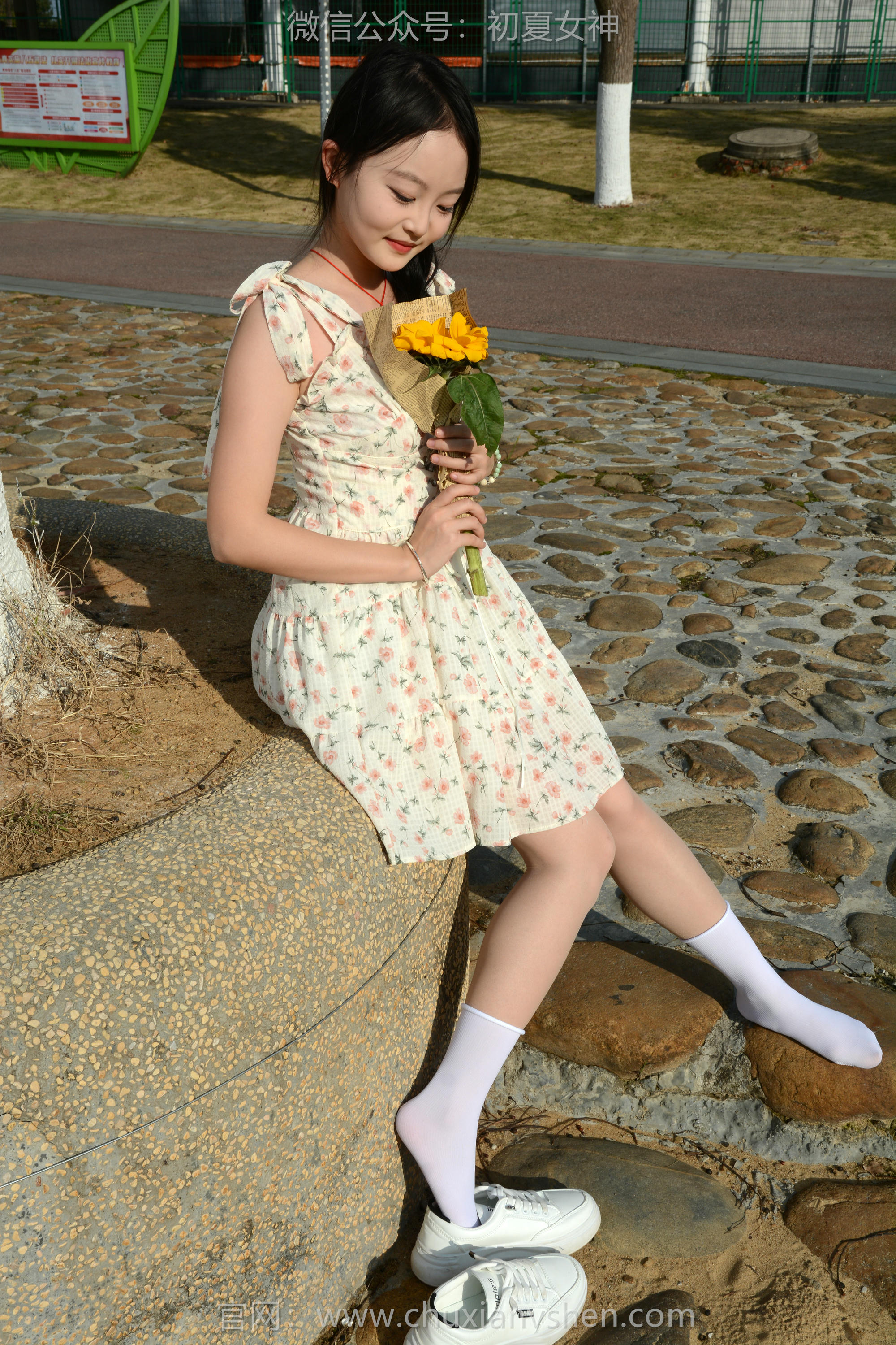 初夏女神 NO.150 双双 迎春碎花裙 [140P1V-5.68GB]_第5集