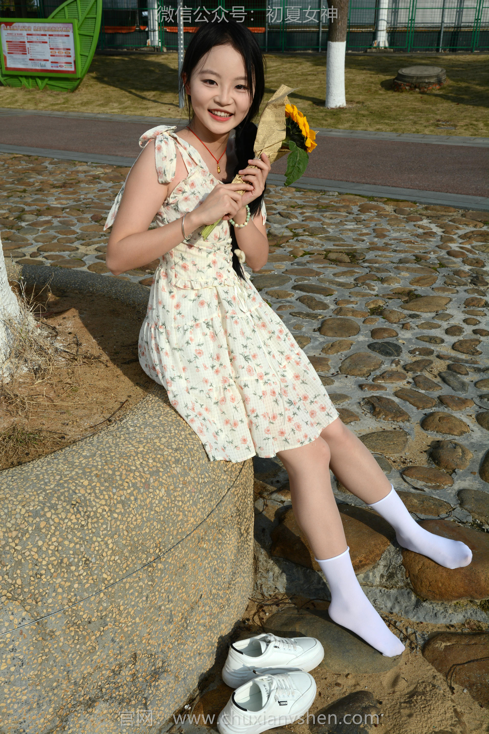 初夏女神 NO.150 双双 迎春碎花裙 [140P1V-5.68GB]_第5集