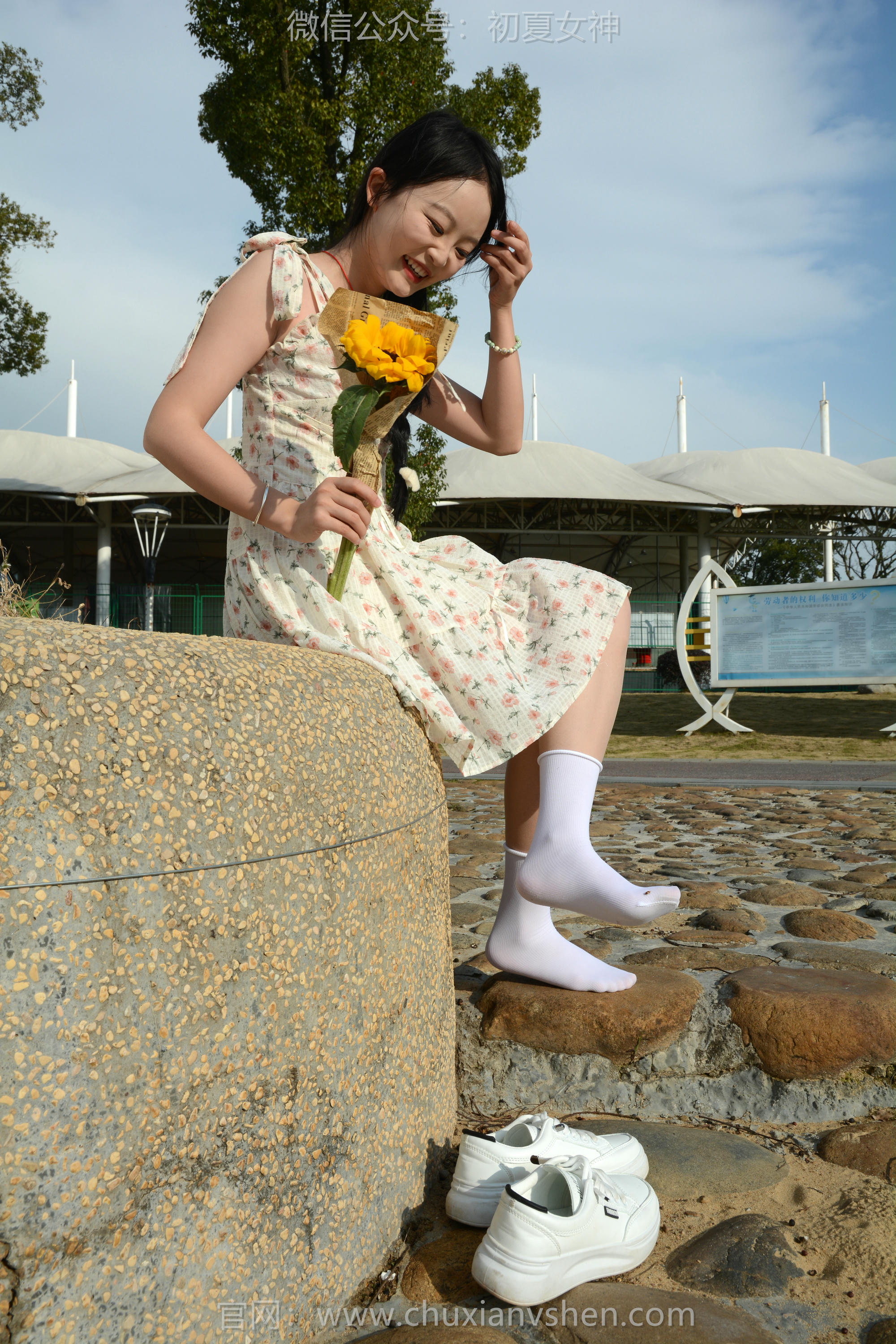 初夏女神 NO.150 双双 迎春碎花裙 [140P1V-5.68GB]_第5集