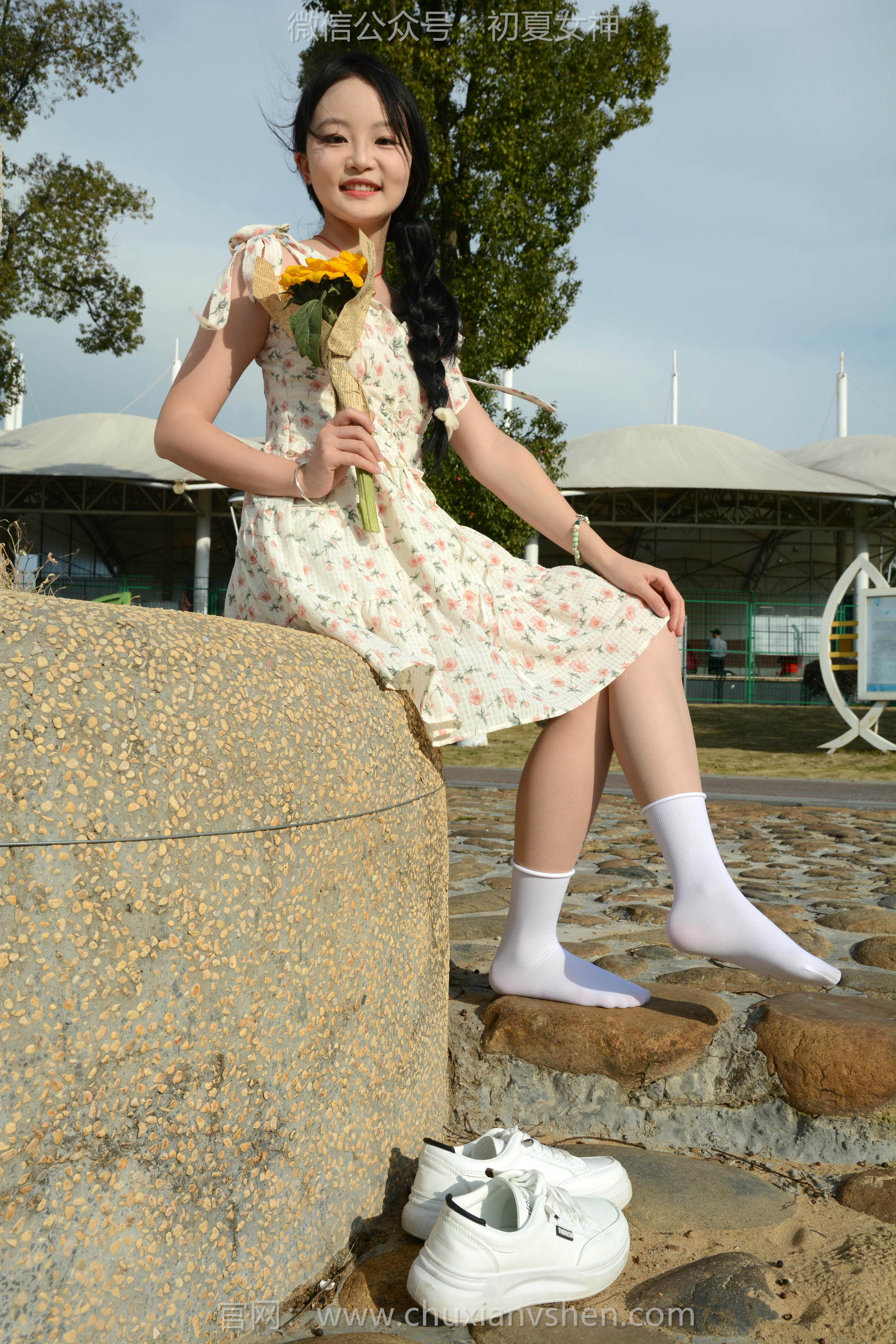 初夏女神 NO.150 双双 迎春碎花裙 [140P1V-5.68GB]_第5集