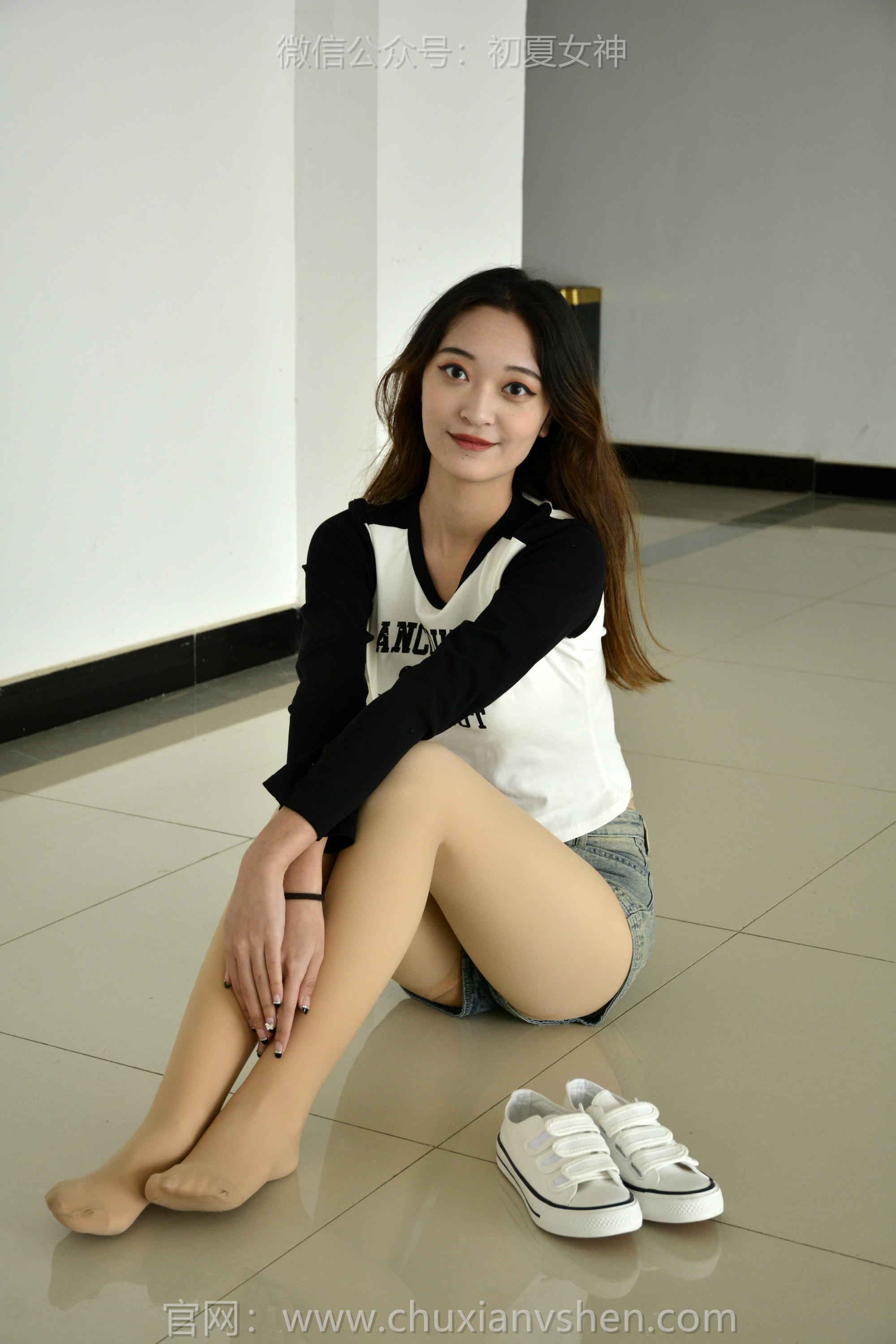 初夏女神 NO.151 依依 走走拍拍 [130P1V-5.25GB]_第1集