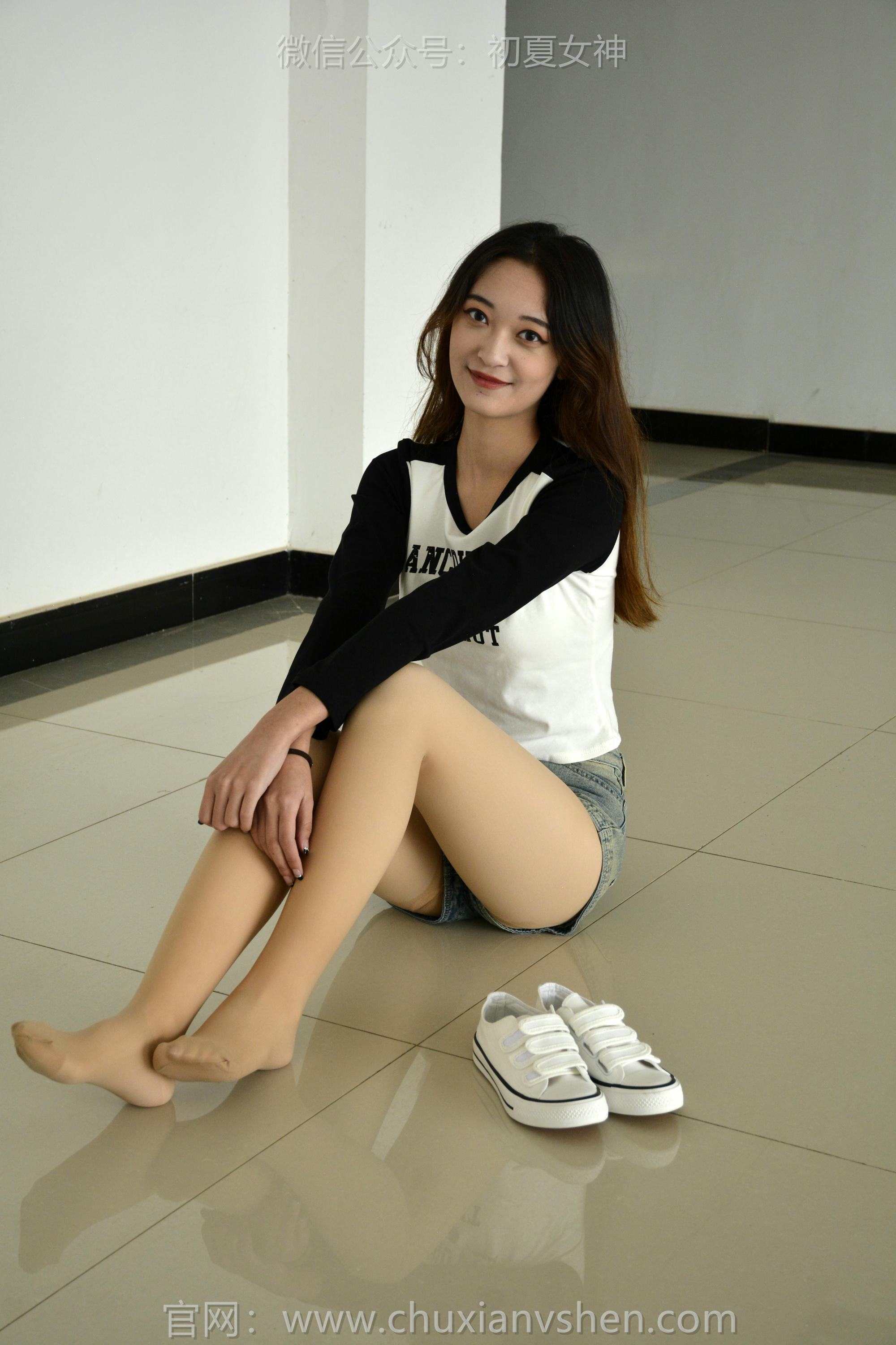 初夏女神 NO.151 依依 走走拍拍 [130P1V-5.25GB]_第1集