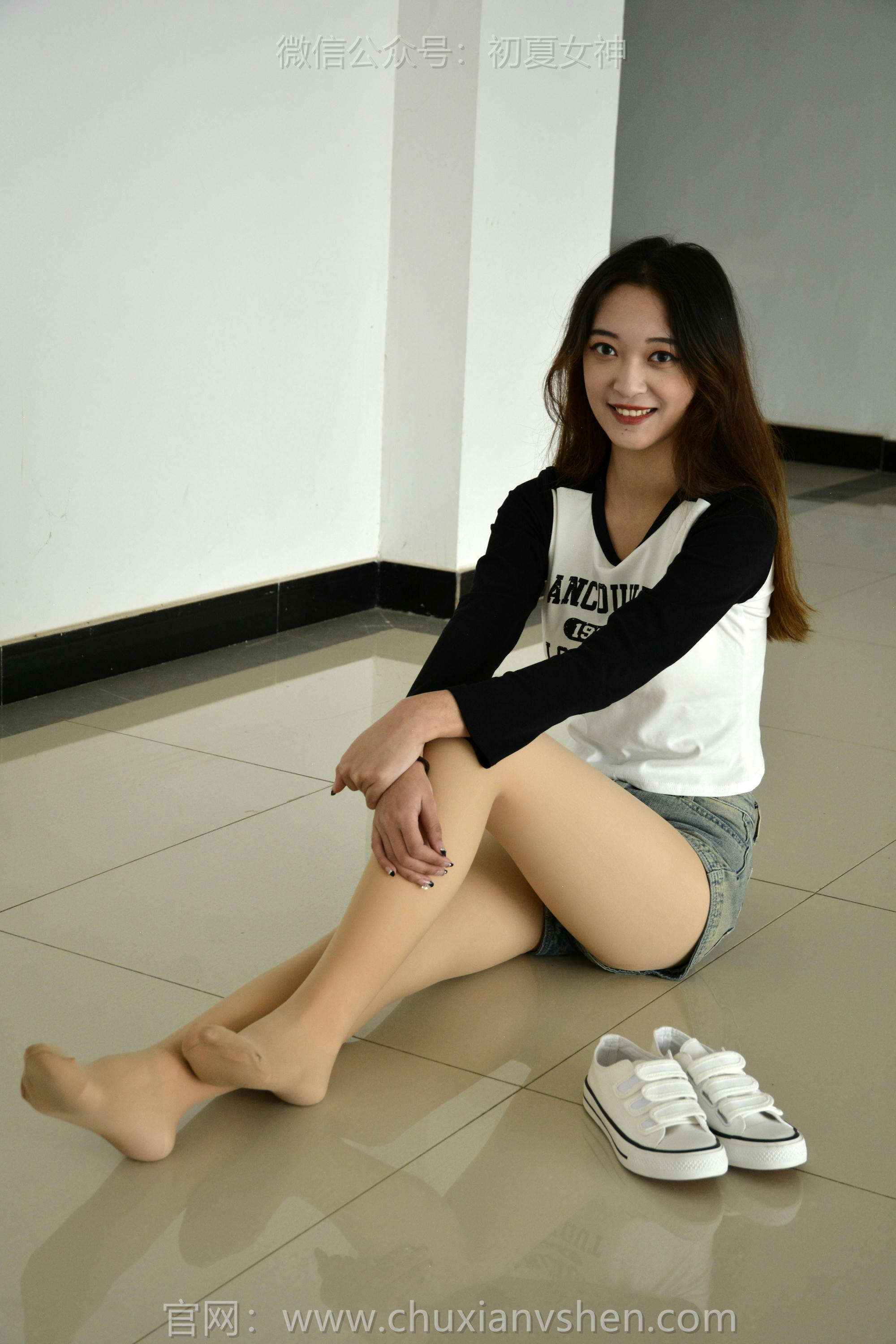 初夏女神 NO.151 依依 走走拍拍 [130P1V-5.25GB]_第1集