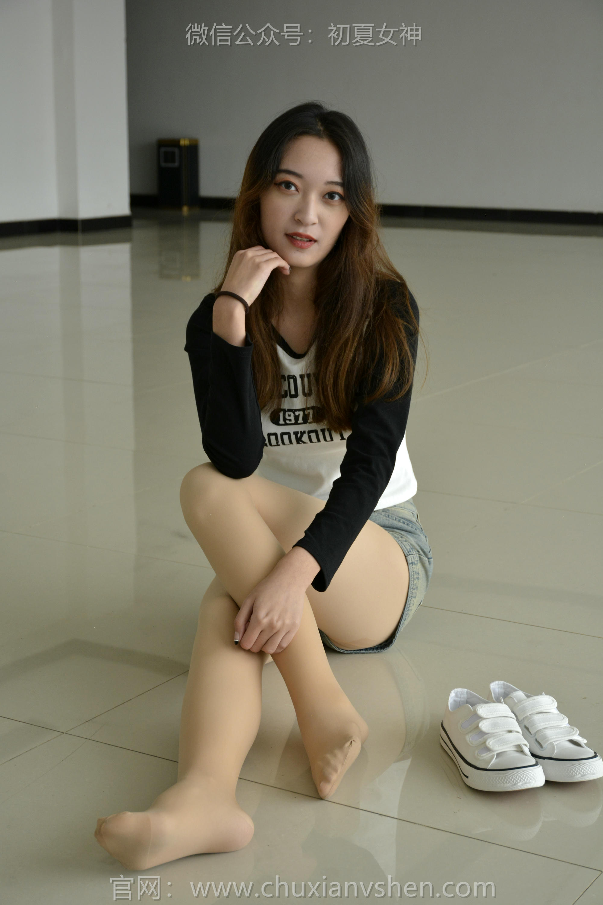 初夏女神 NO.151 依依 走走拍拍 [130P1V-5.25GB]_第1集