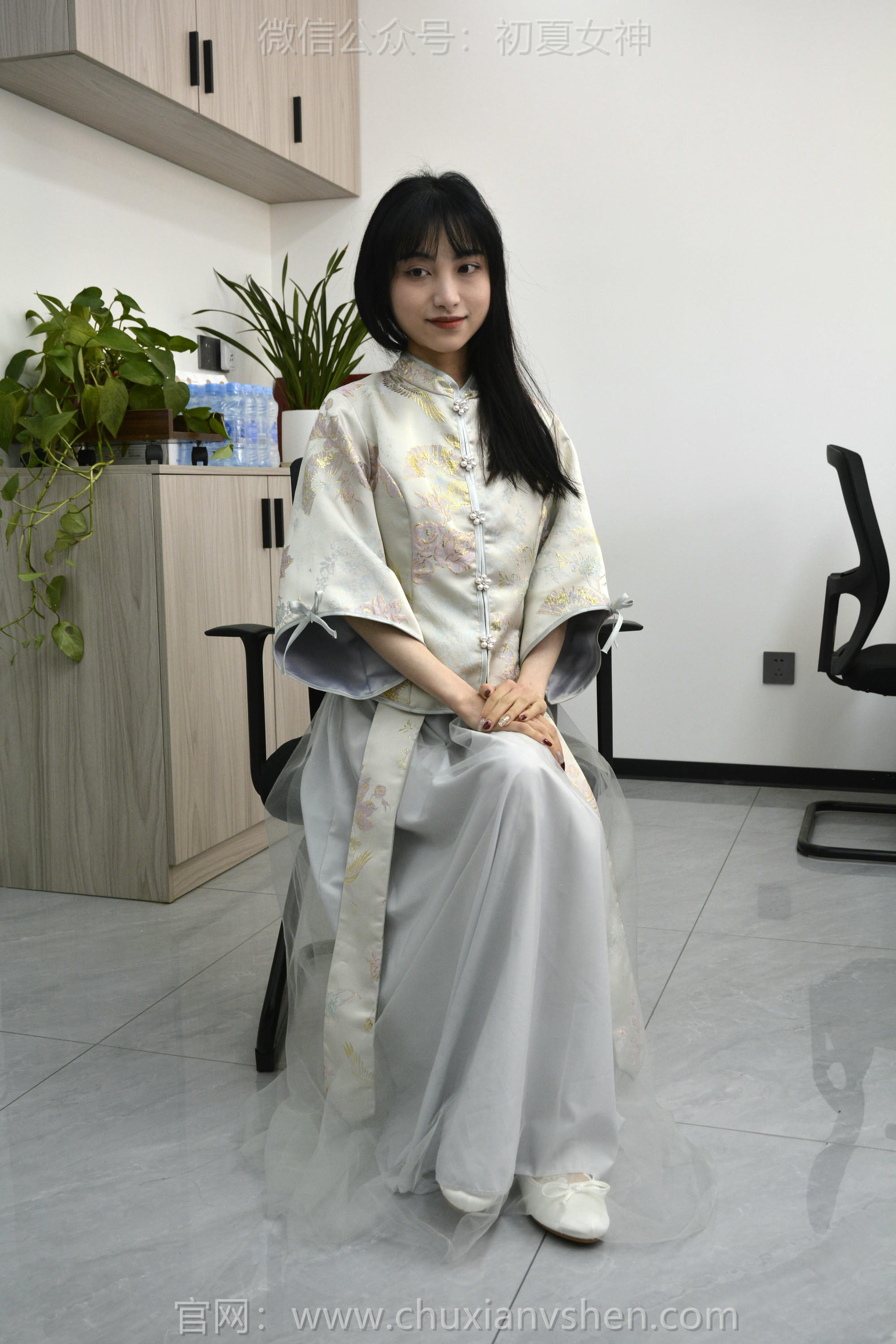 初夏女神 NO.154 柒柒 最美伴娘 [140P1V-4.94GB]_第1集