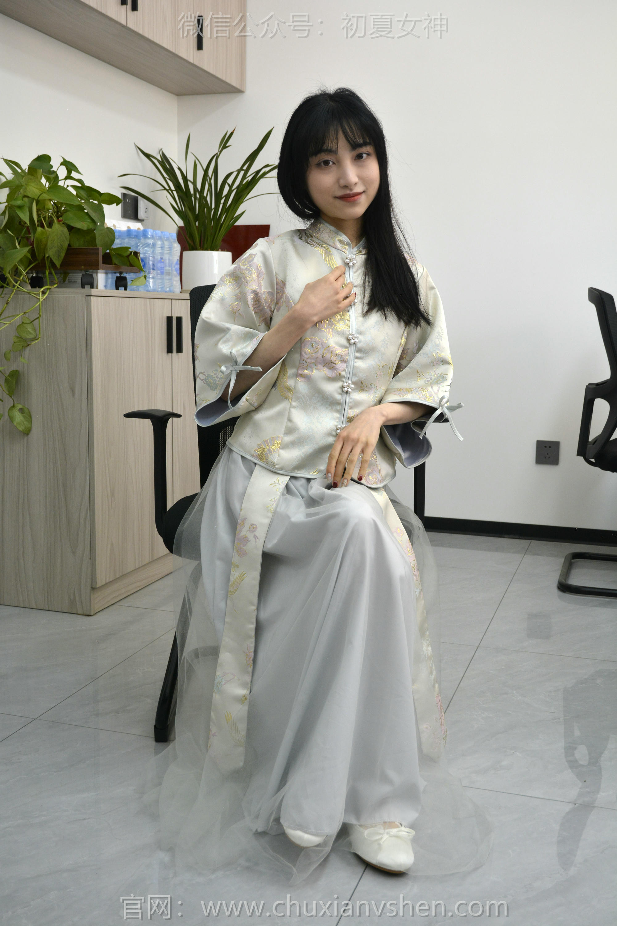 初夏女神 NO.154 柒柒 最美伴娘 [140P1V-4.94GB]_第1集