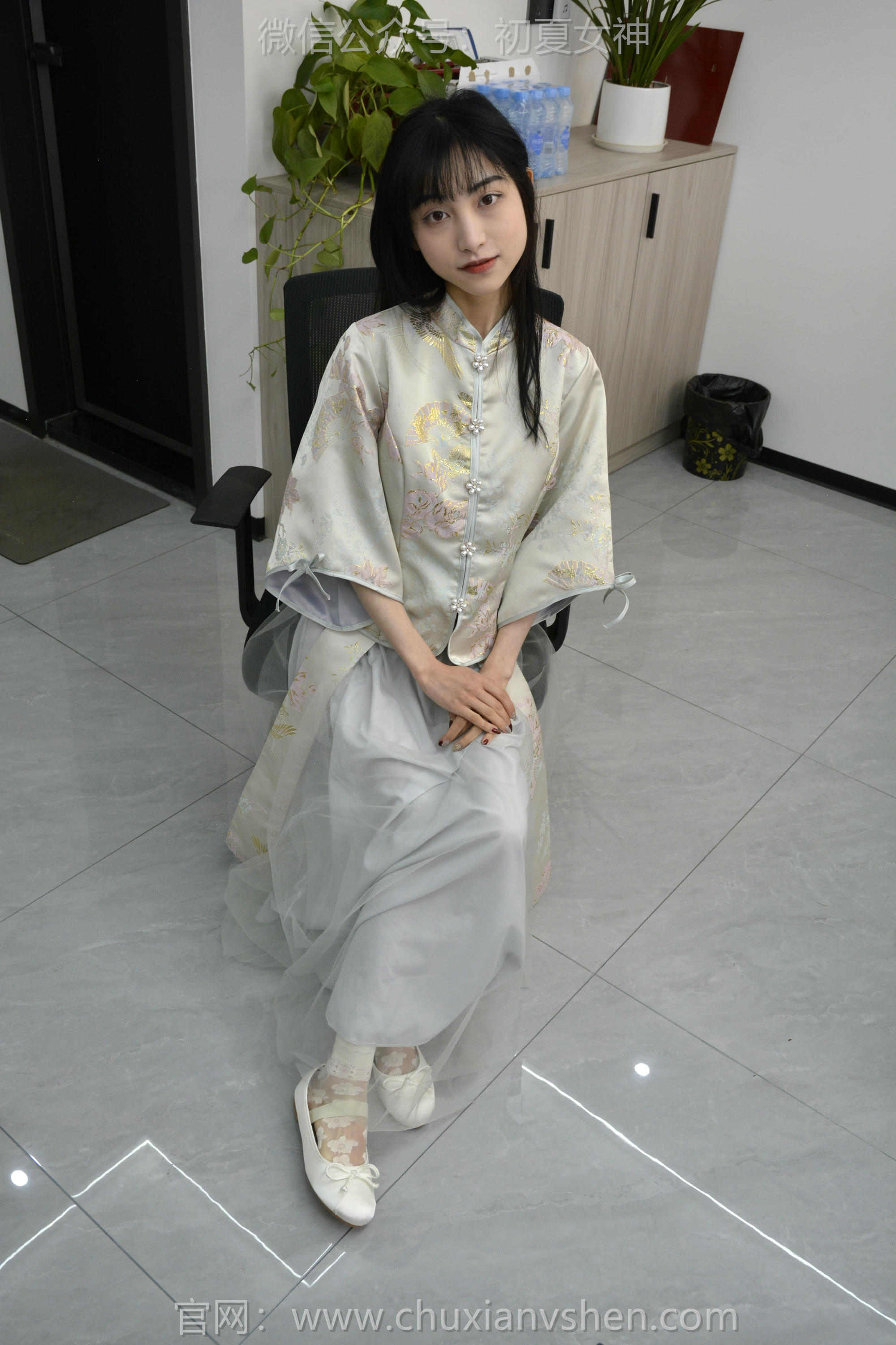 初夏女神 NO.154 柒柒 最美伴娘 [140P1V-4.94GB]_第2集