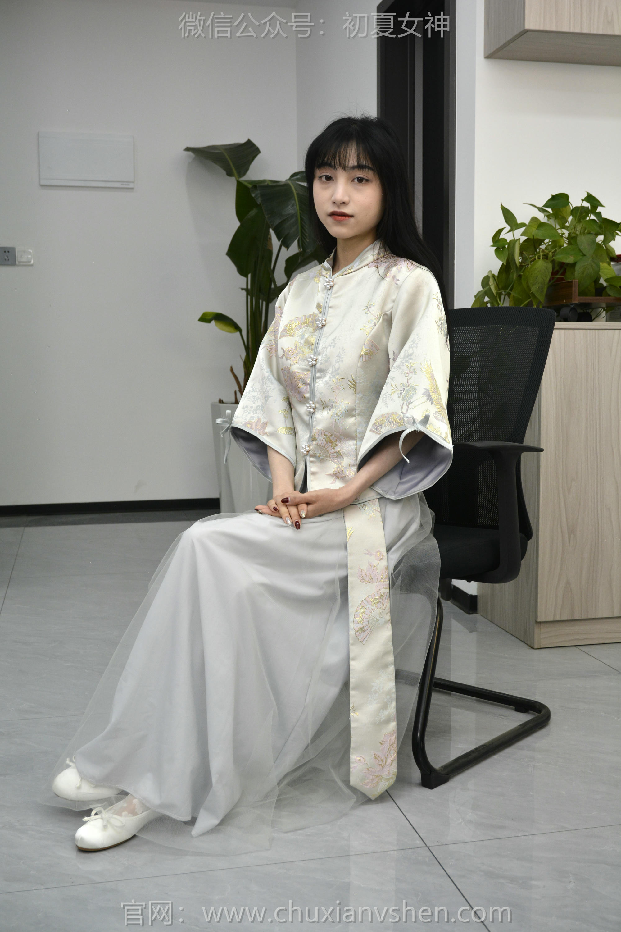 初夏女神 NO.154 柒柒 最美伴娘 [140P1V-4.94GB]_第2集