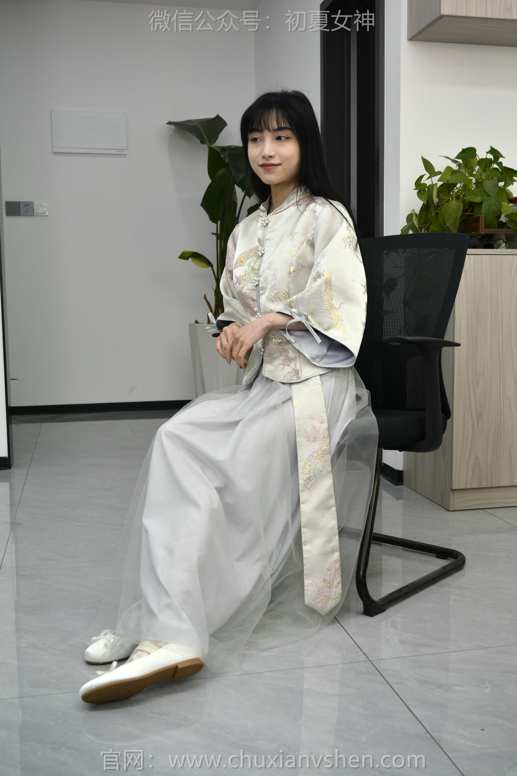 初夏女神 NO.154 柒柒 最美伴娘 [140P1V-4.94GB]_第2集