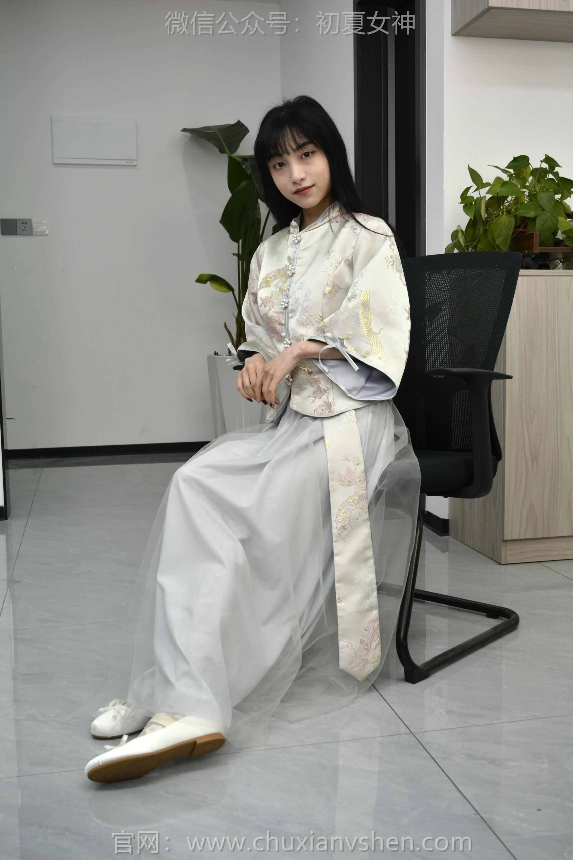 初夏女神 NO.154 柒柒 最美伴娘 [140P1V-4.94GB]_第2集