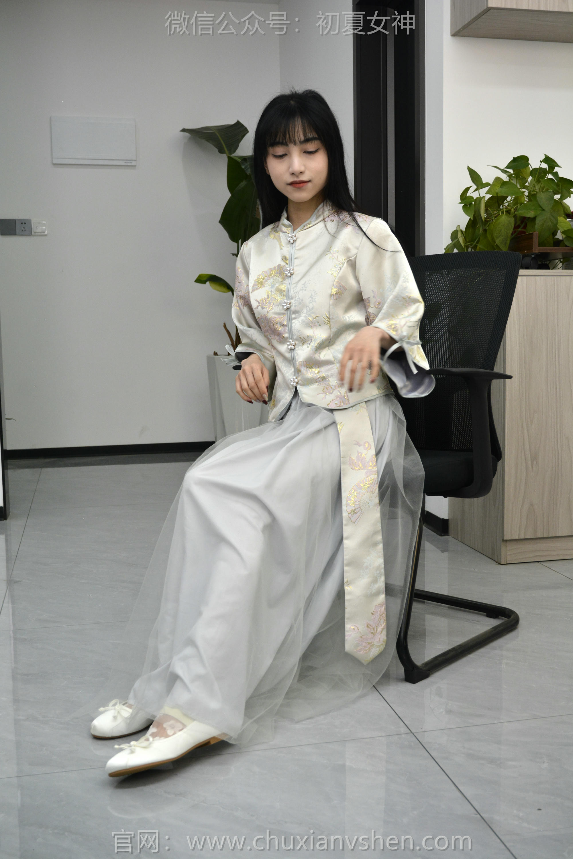 初夏女神 NO.154 柒柒 最美伴娘 [140P1V-4.94GB]_第2集