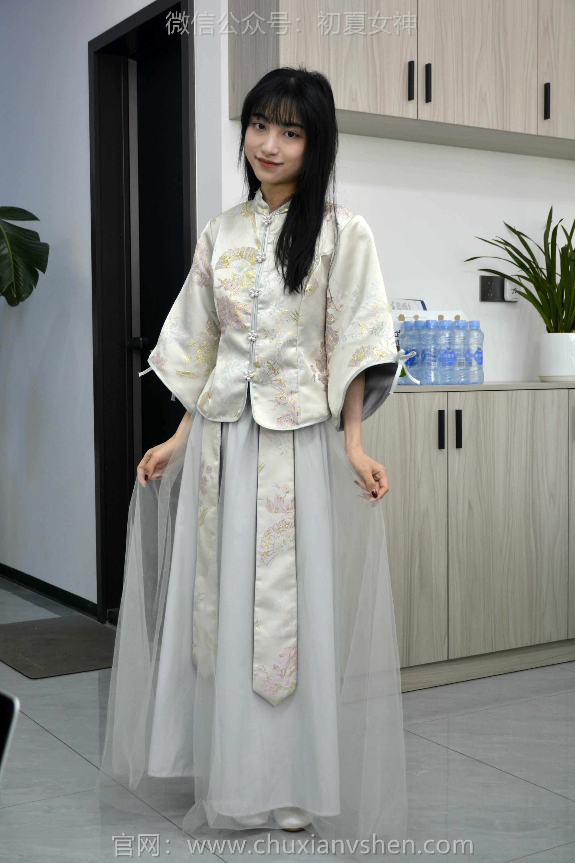 初夏女神 NO.154 柒柒 最美伴娘 [140P1V-4.94GB]_第1集