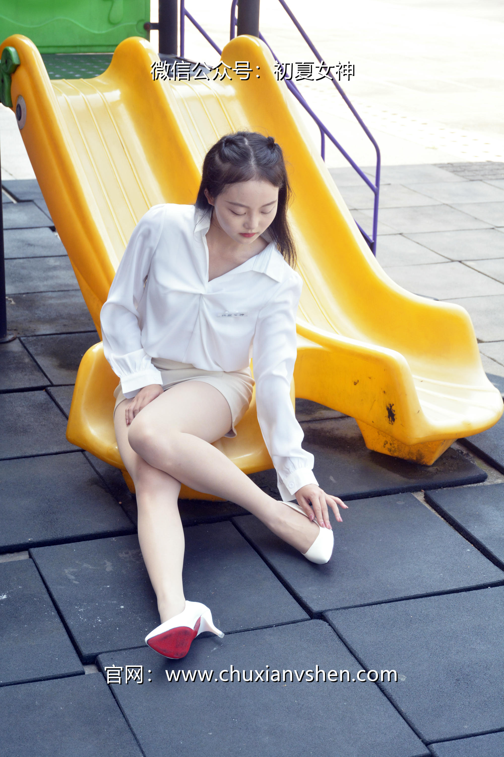 初夏女神 NO.035 双双 职场生涯[140P-1V-5.38G]_第1集