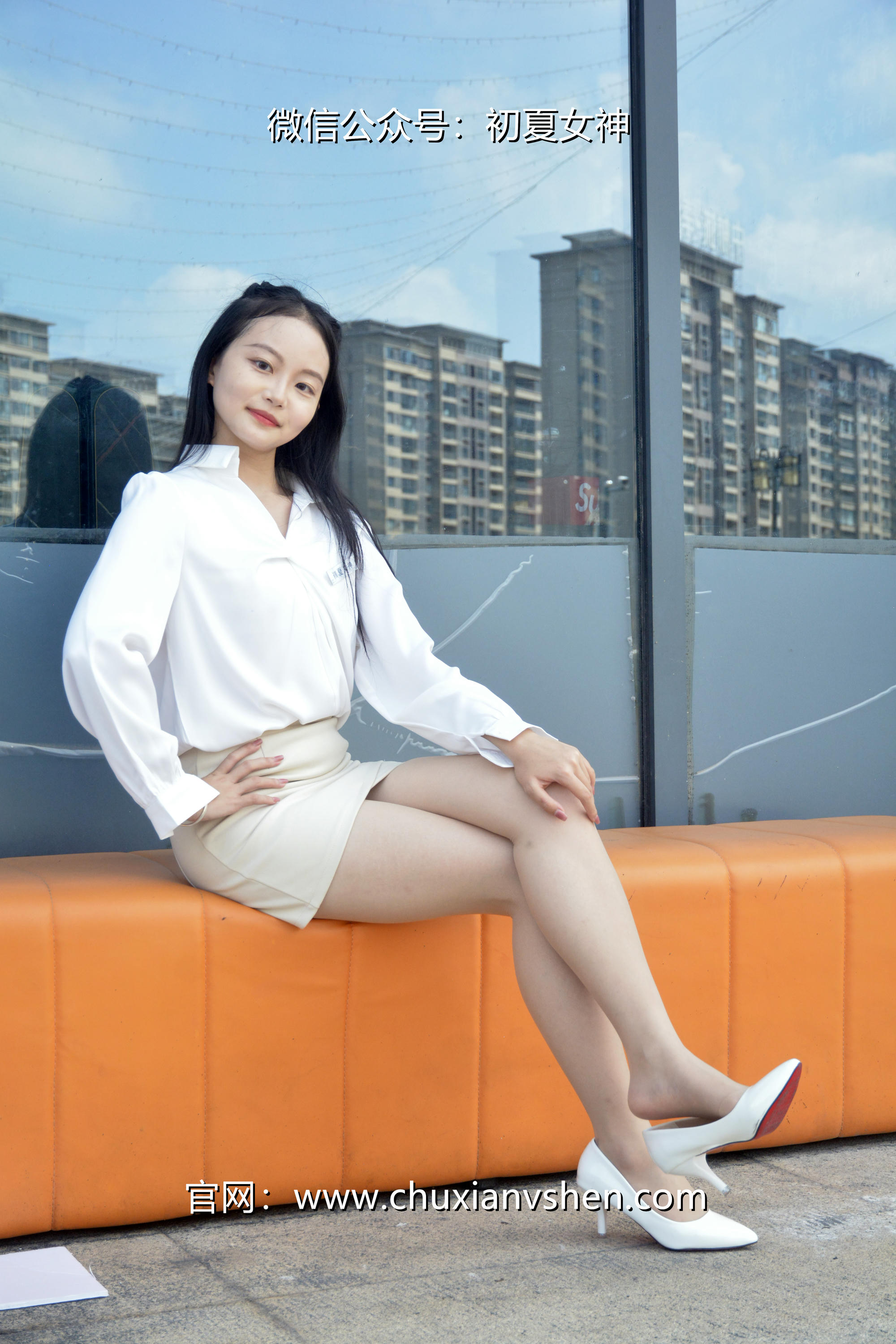 初夏女神 NO.035 双双 职场生涯[140P-1V-5.38G]_第2集