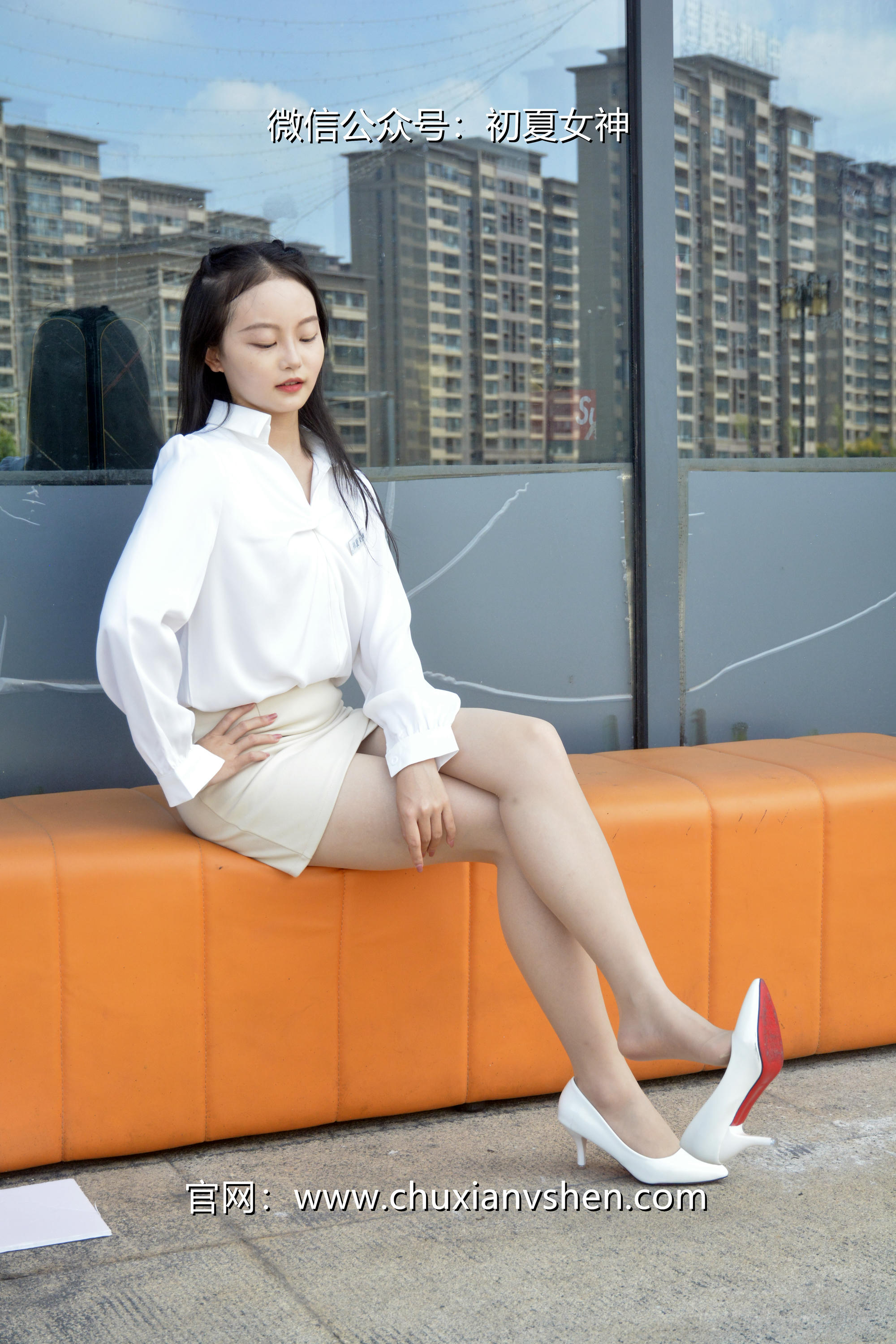 初夏女神 NO.035 双双 职场生涯[140P-1V-5.38G]_第3集