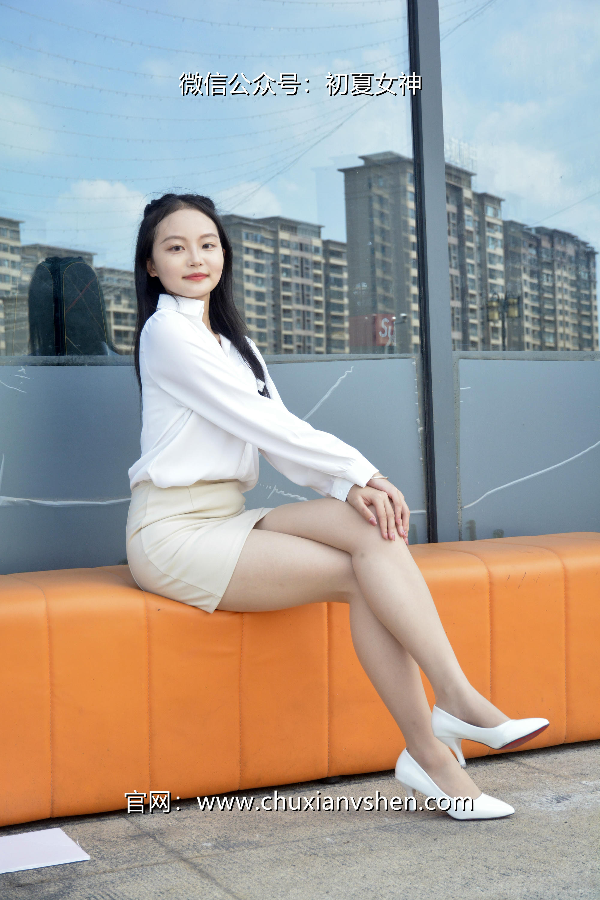 初夏女神 NO.035 双双 职场生涯[140P-1V-5.38G]_第3集