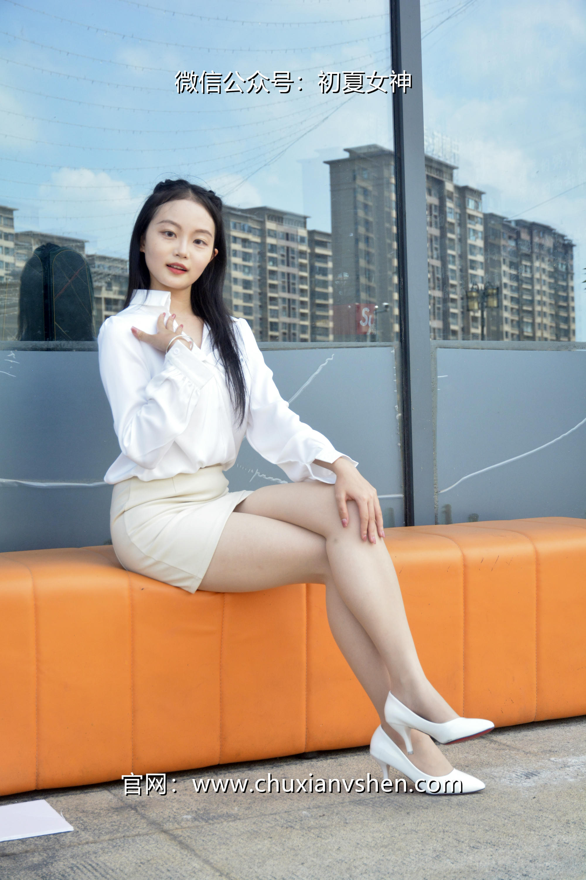 初夏女神 NO.035 双双 职场生涯[140P-1V-5.38G]_第3集