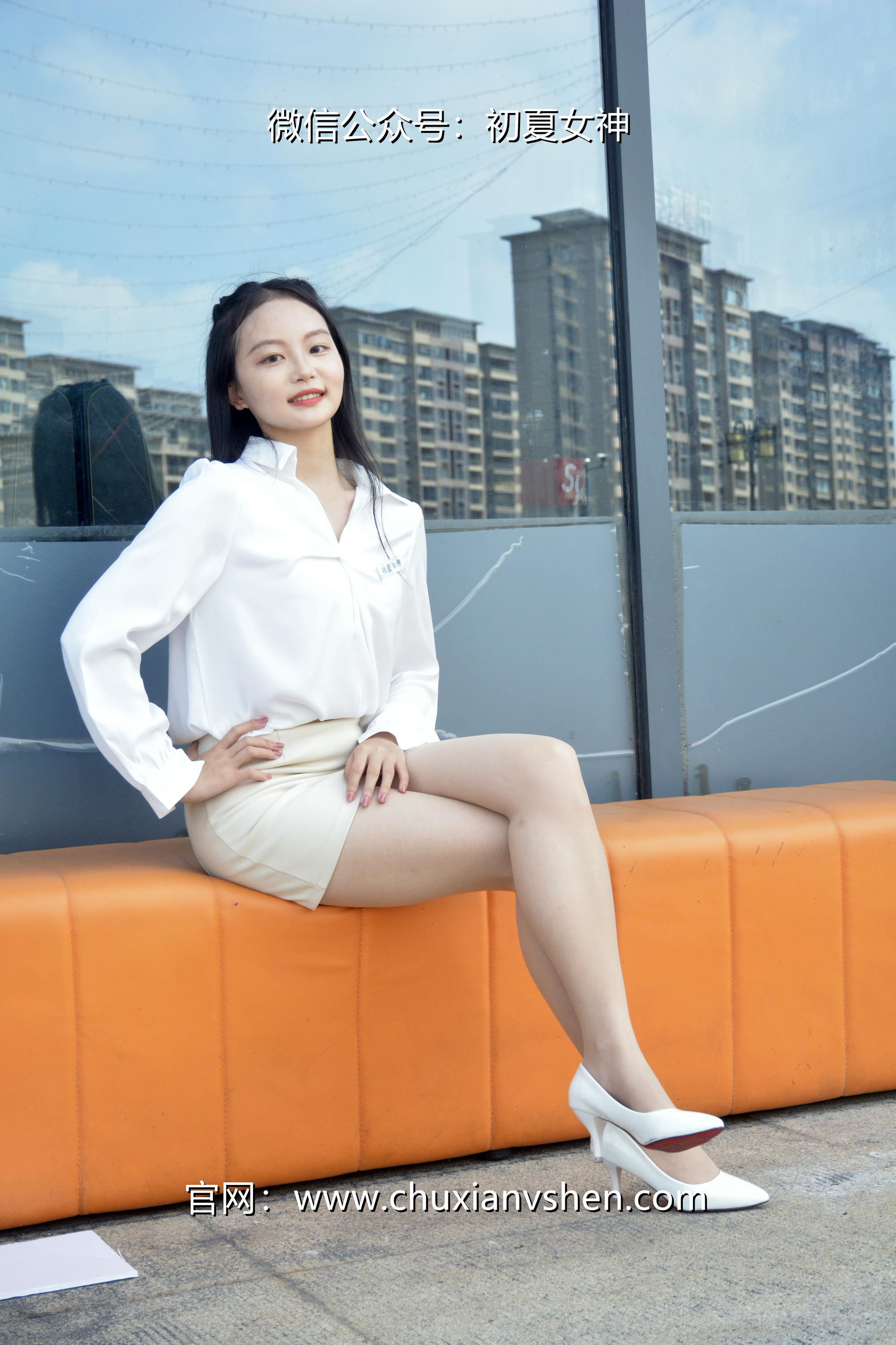 初夏女神 NO.035 双双 职场生涯[140P-1V-5.38G]_第3集