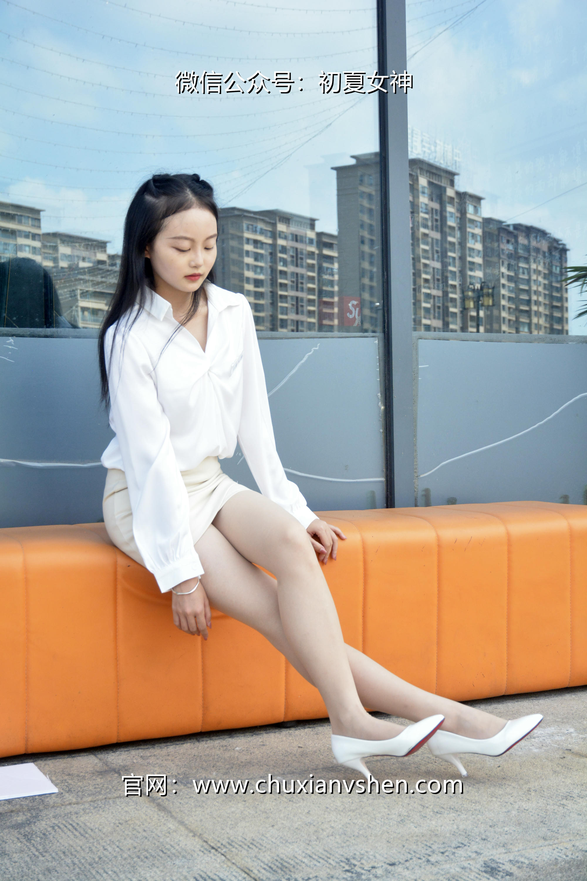 初夏女神 NO.035 双双 职场生涯[140P-1V-5.38G]_第3集