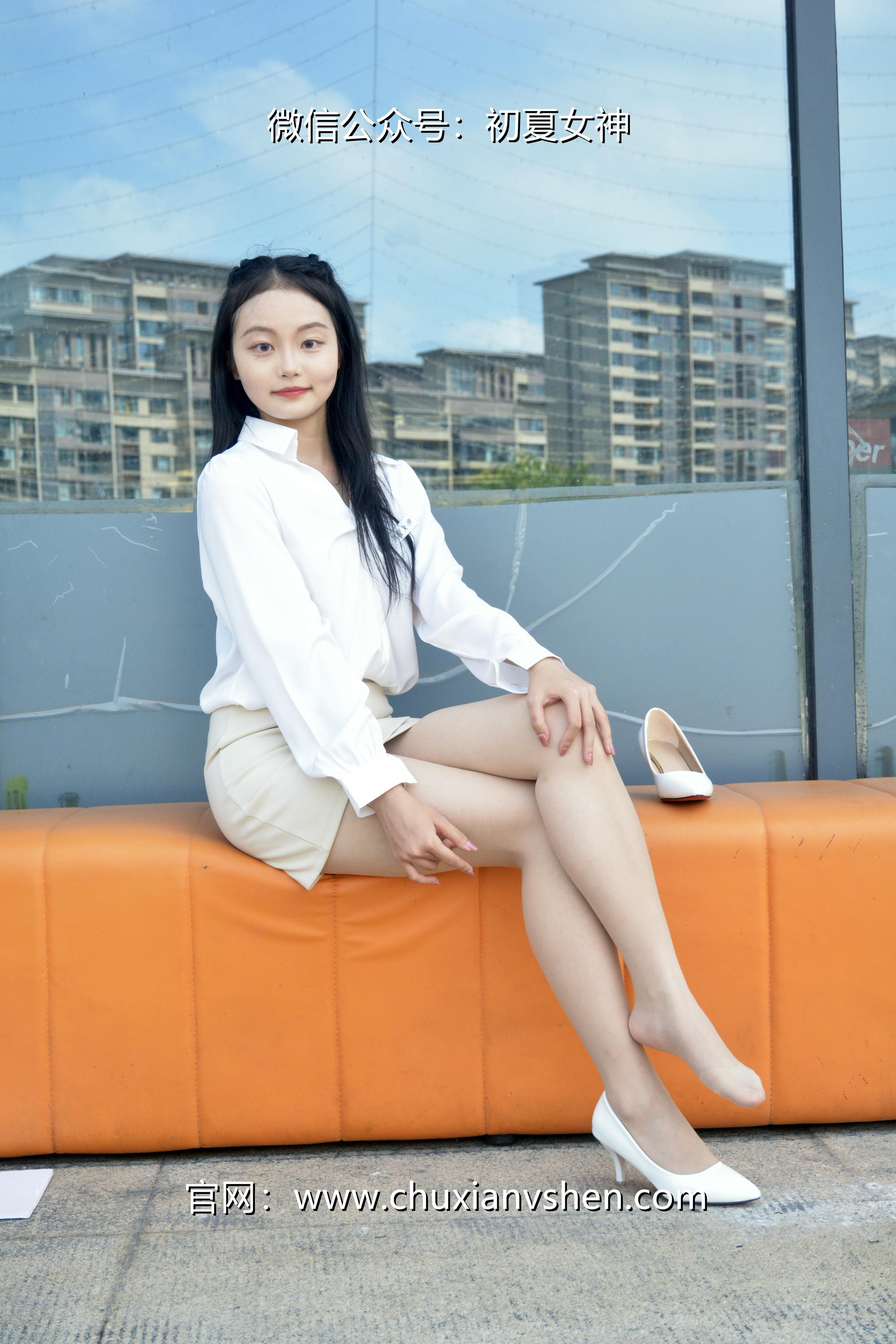 初夏女神 NO.035 双双 职场生涯[140P-1V-5.38G]_第3集