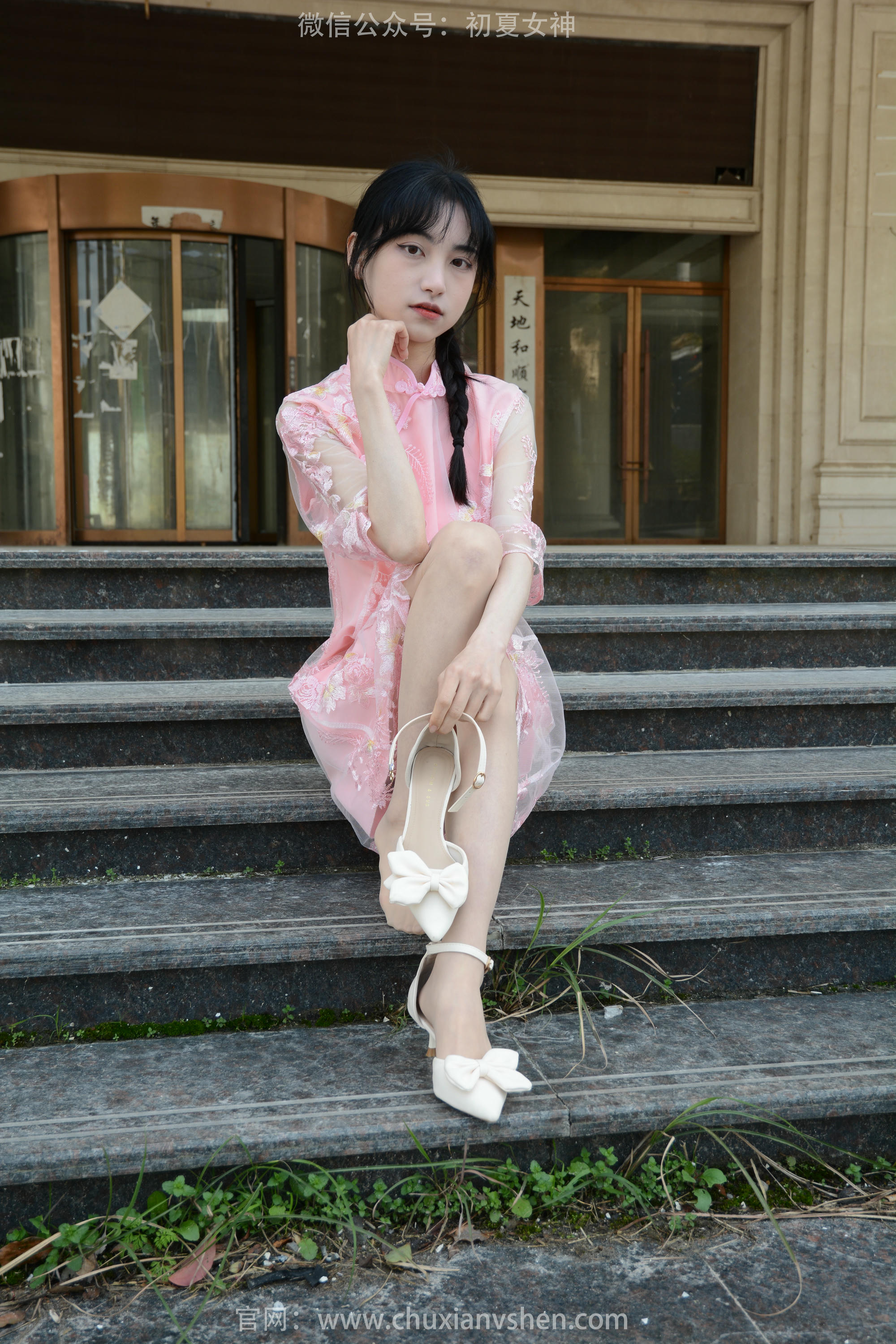 初夏女神 NO.163 柒柒 旗袍废墟 [140P1V-4.53GB]_第6集