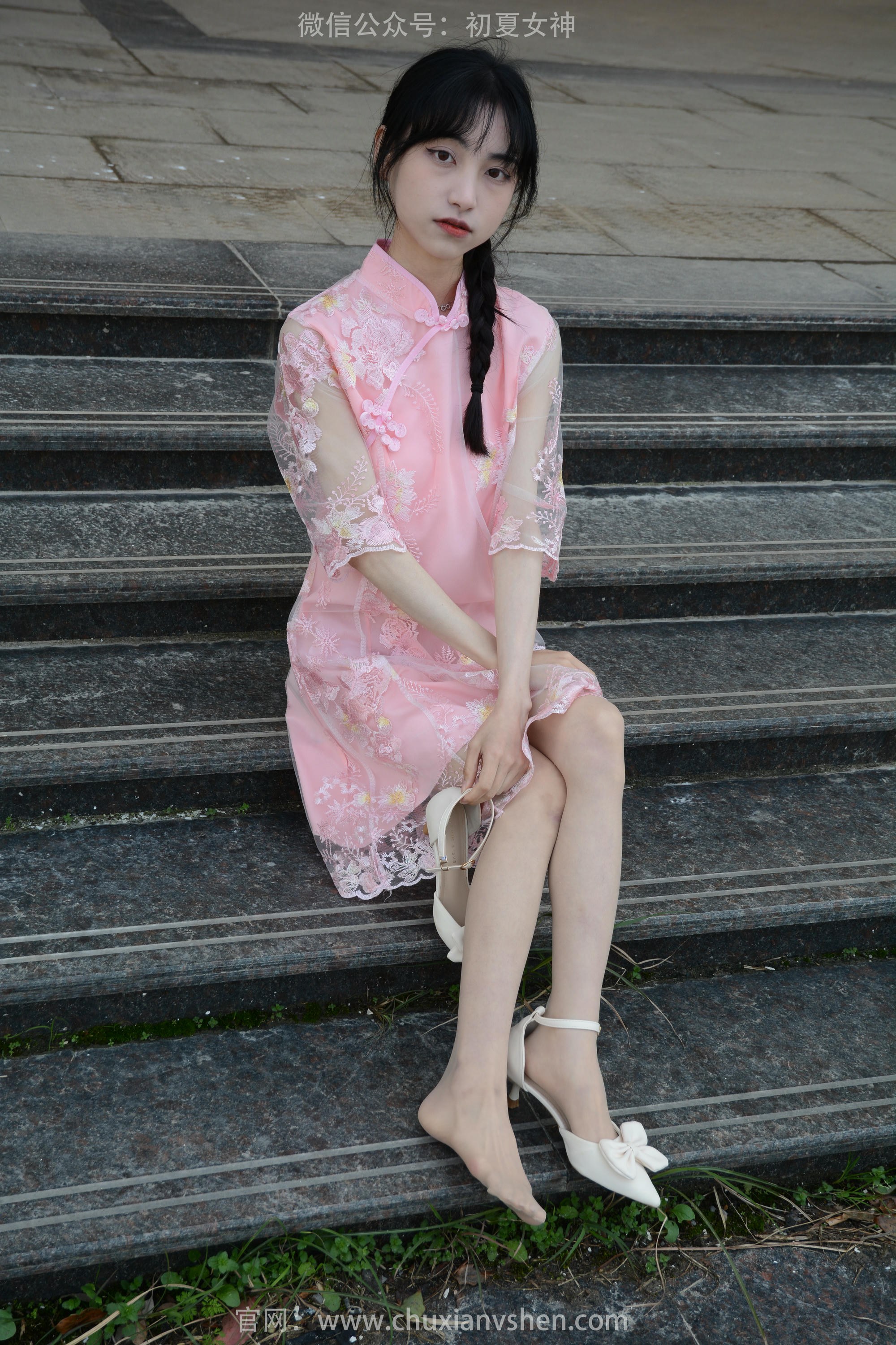 初夏女神 NO.163 柒柒 旗袍废墟 [140P1V-4.53GB]_第6集