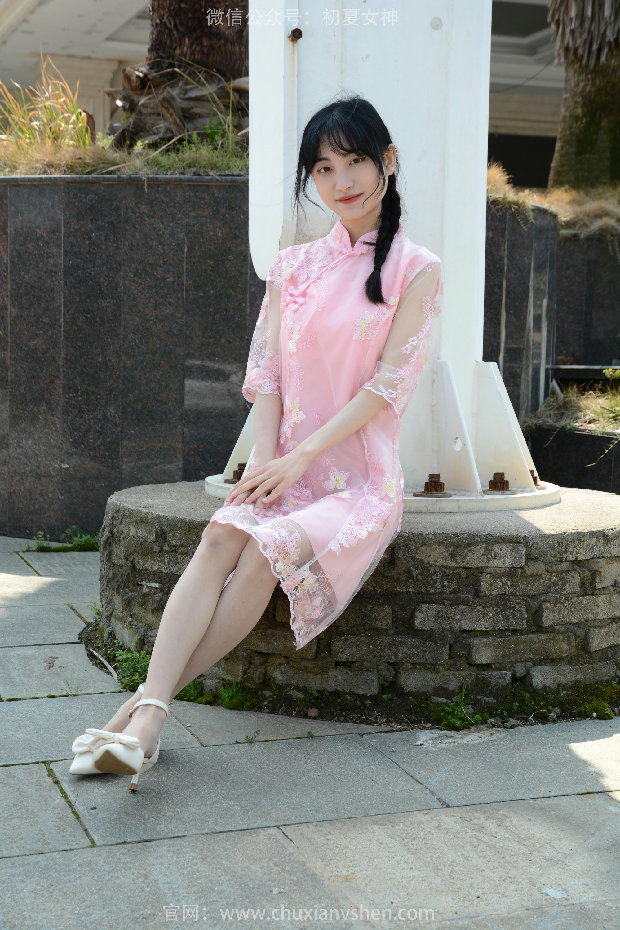 初夏女神 NO.163 柒柒 旗袍废墟 [140P1V-4.53GB]_第1集