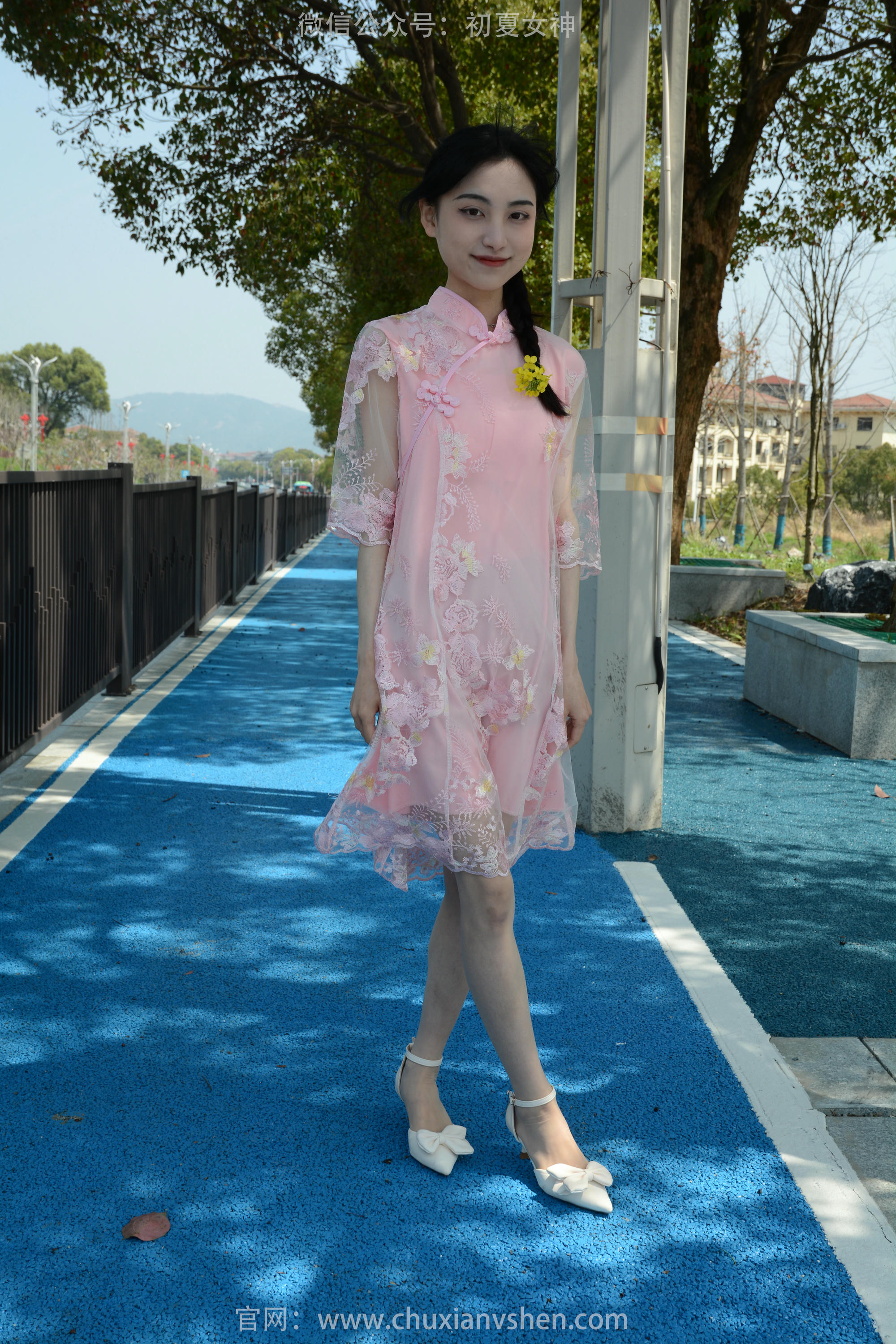 初夏女神 NO.163 柒柒 旗袍废墟 [140P1V-4.53GB]_第1集