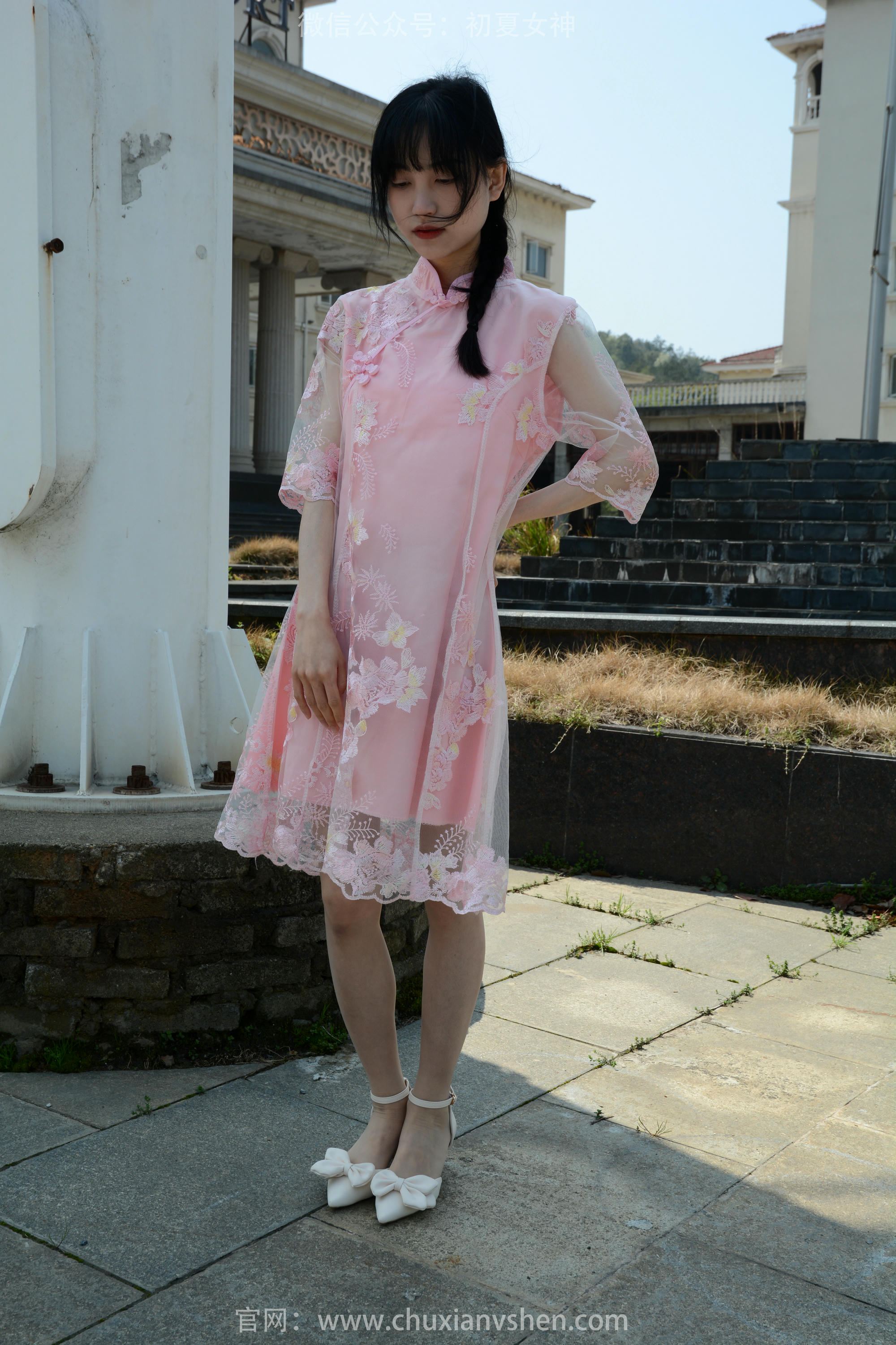 初夏女神 NO.163 柒柒 旗袍废墟 [140P1V-4.53GB]_第1集