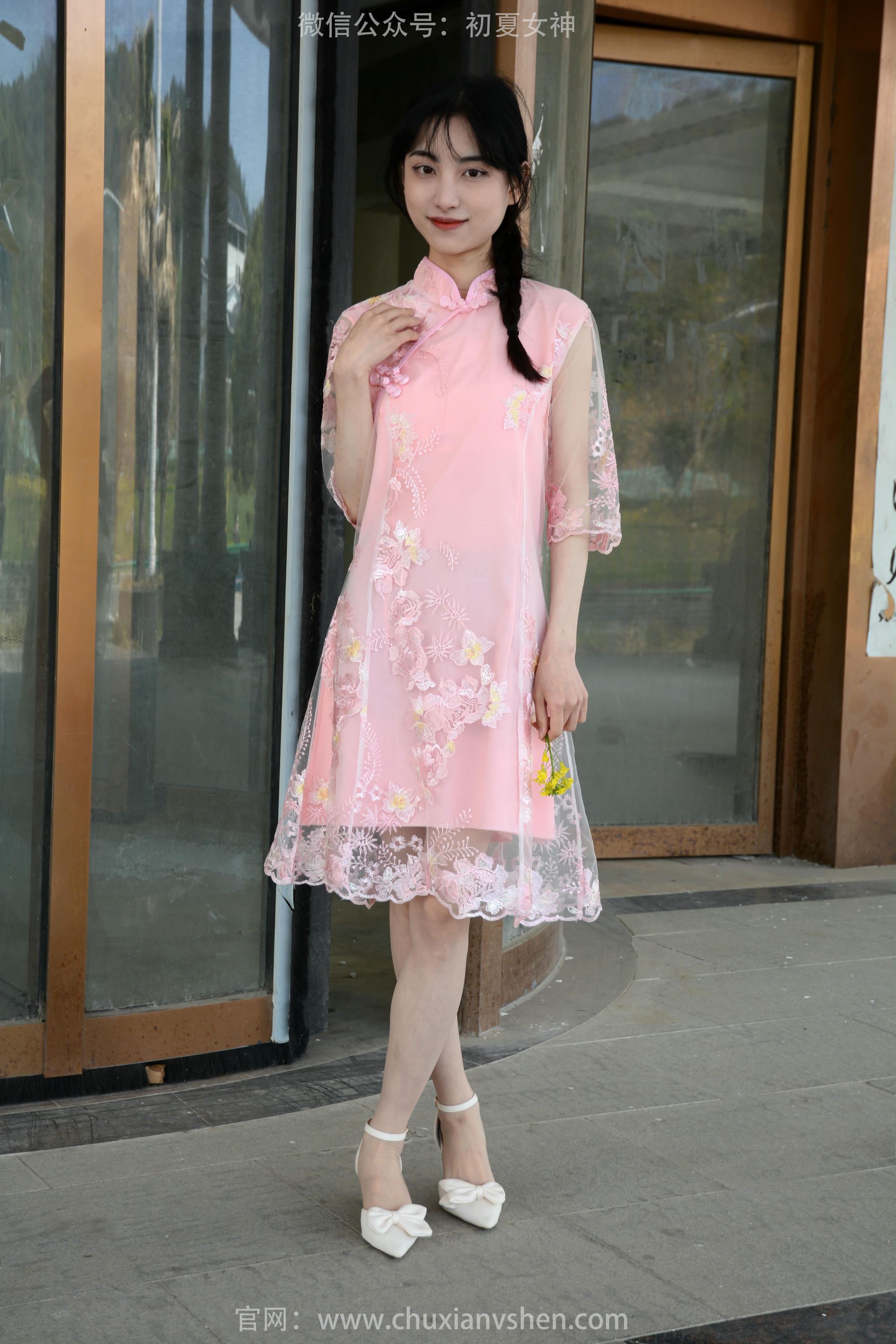 初夏女神 NO.163 柒柒 旗袍废墟 [140P1V-4.53GB]_第2集