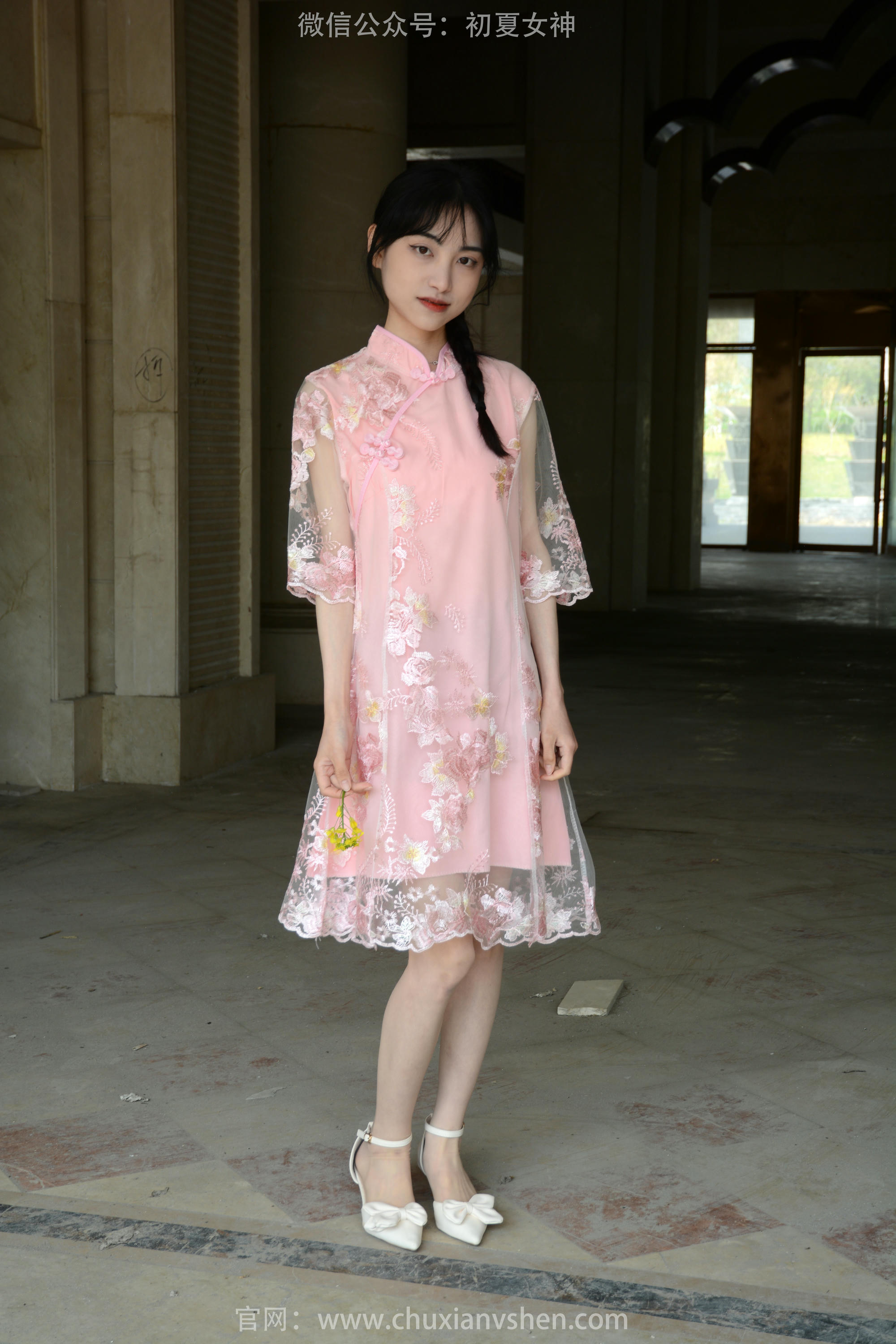 初夏女神 NO.163 柒柒 旗袍废墟 [140P1V-4.53GB]_第2集