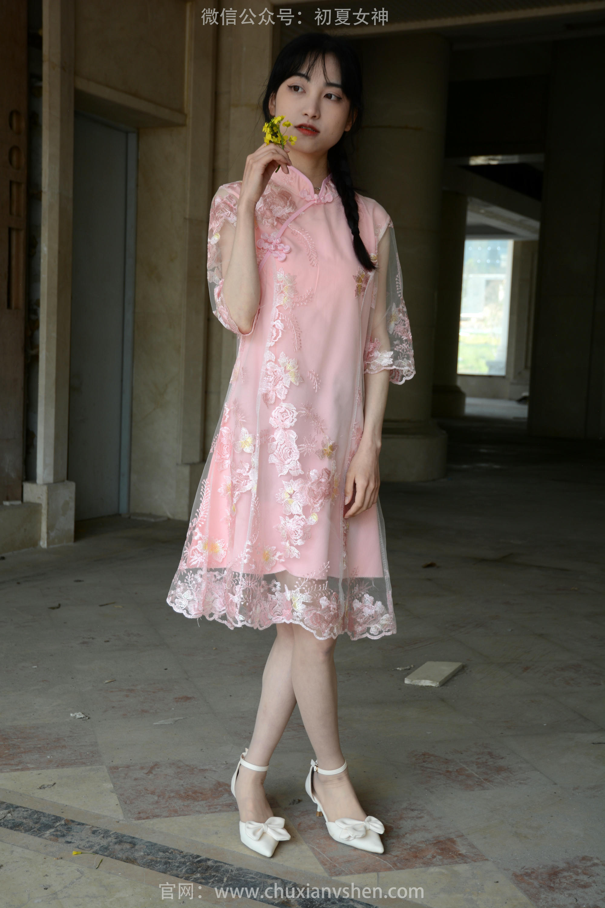 初夏女神 NO.163 柒柒 旗袍废墟 [140P1V-4.53GB]_第3集