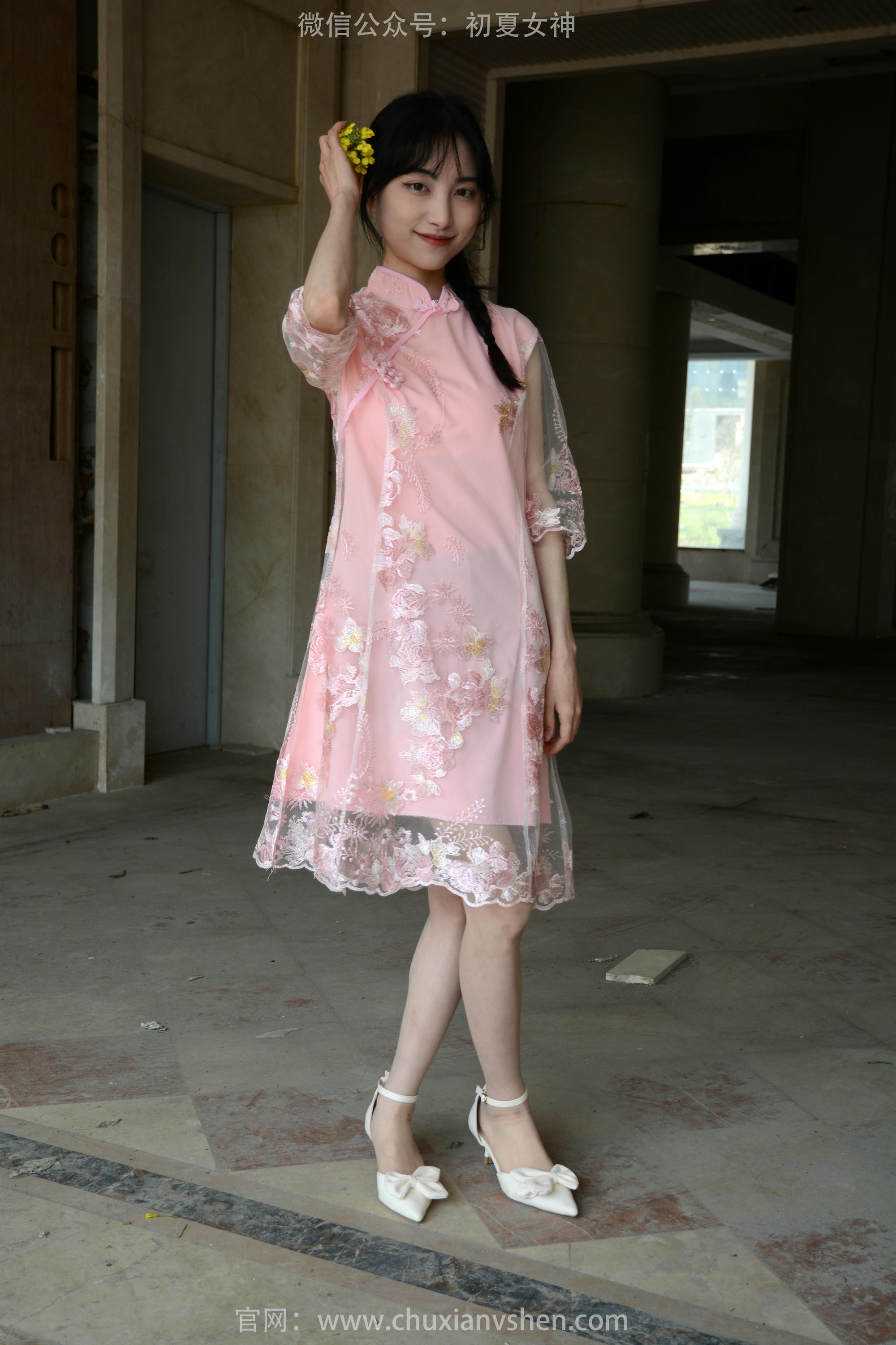 初夏女神 NO.163 柒柒 旗袍废墟 [140P1V-4.53GB]_第3集