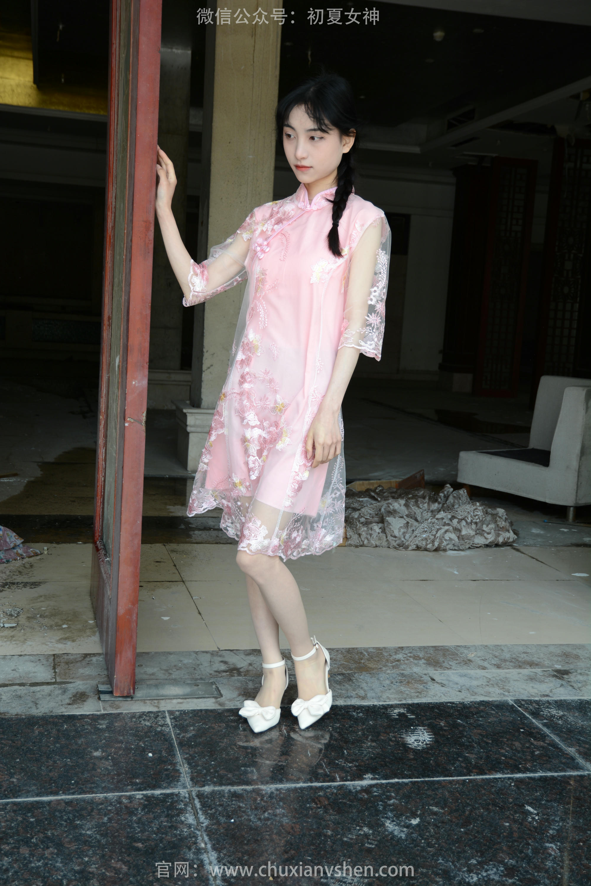 初夏女神 NO.163 柒柒 旗袍废墟 [140P1V-4.53GB]_第3集