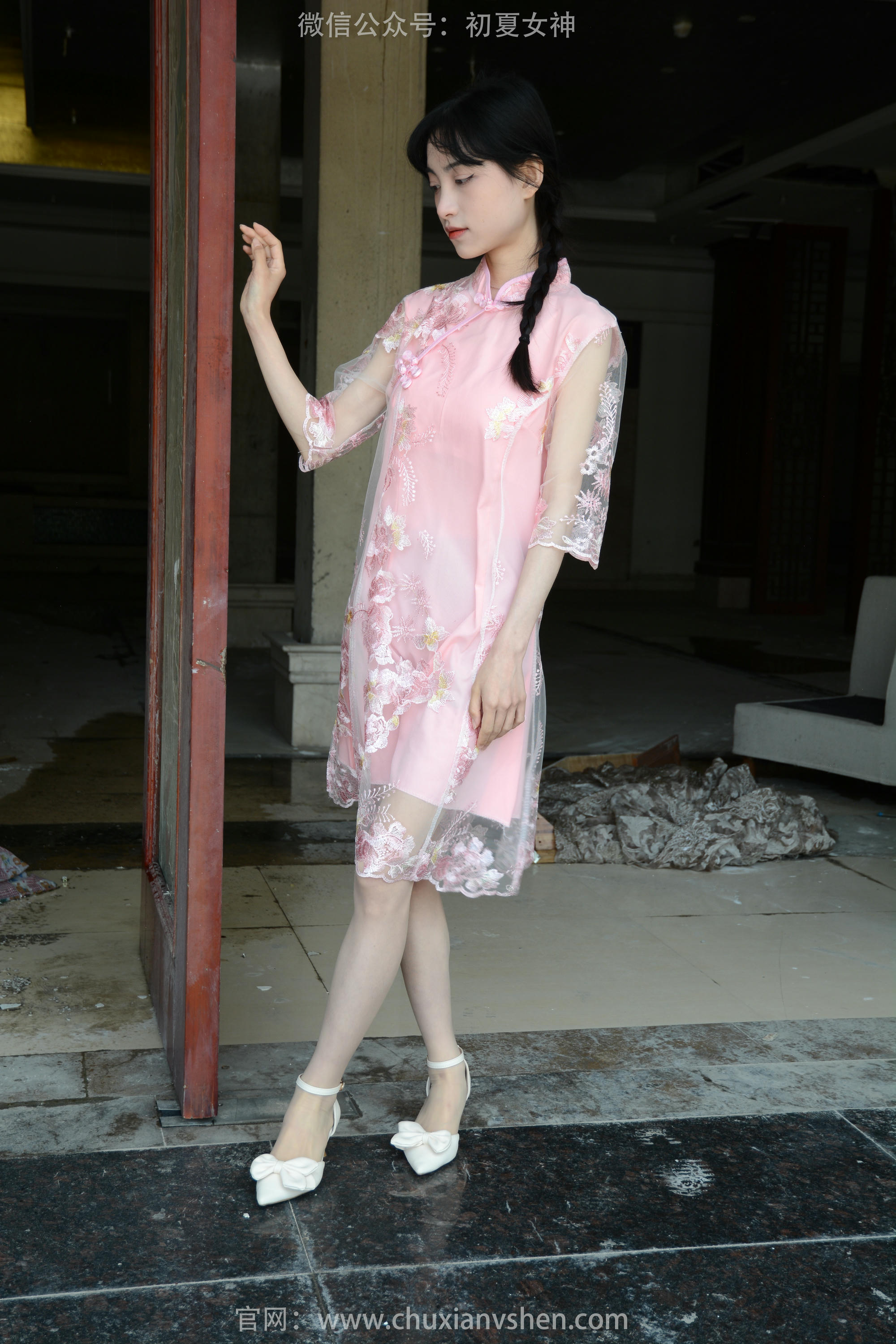 初夏女神 NO.163 柒柒 旗袍废墟 [140P1V-4.53GB]_第3集