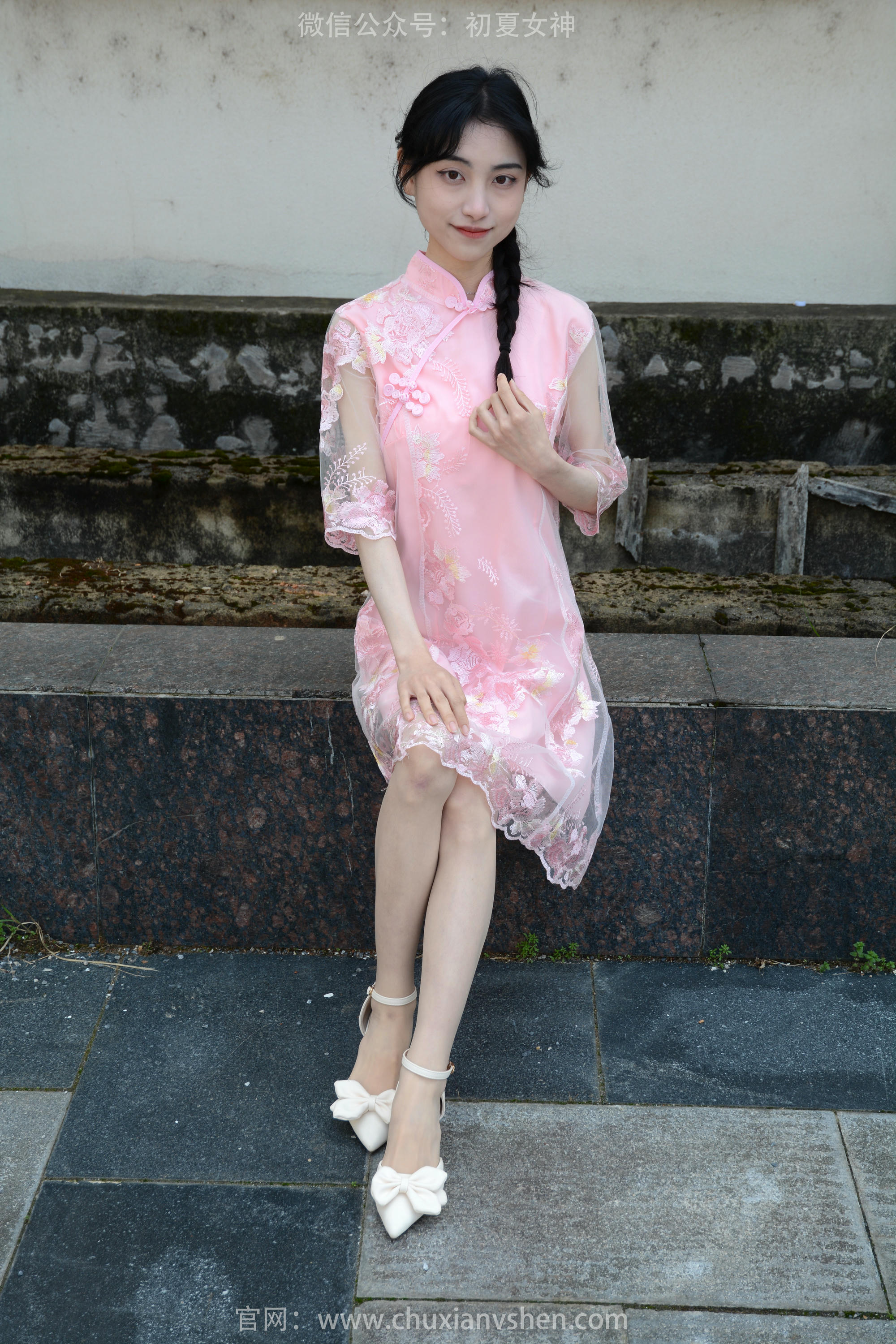 初夏女神 NO.163 柒柒 旗袍废墟 [140P1V-4.53GB]_第3集