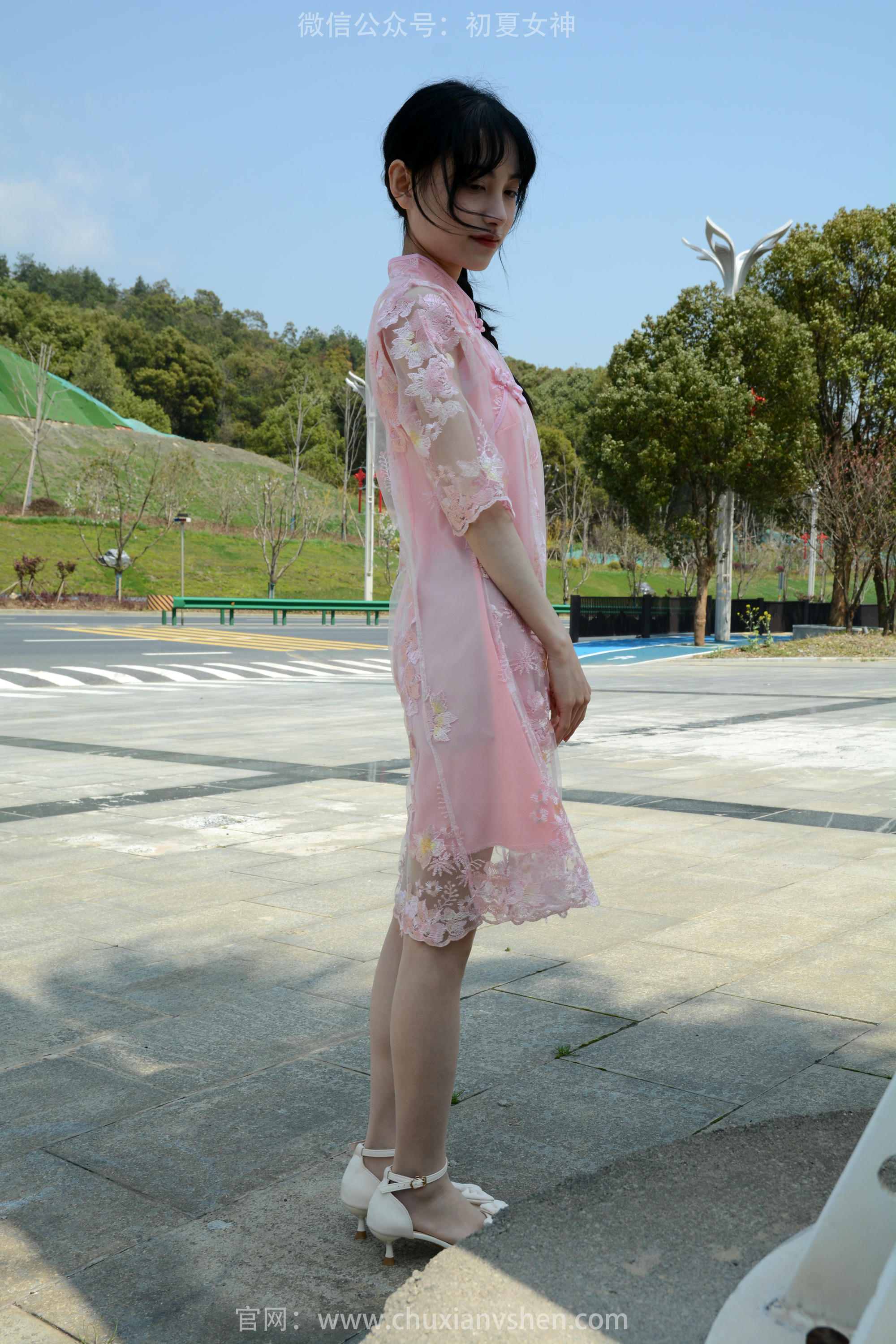 初夏女神 NO.163 柒柒 旗袍废墟 [140P1V-4.53GB]_第1集