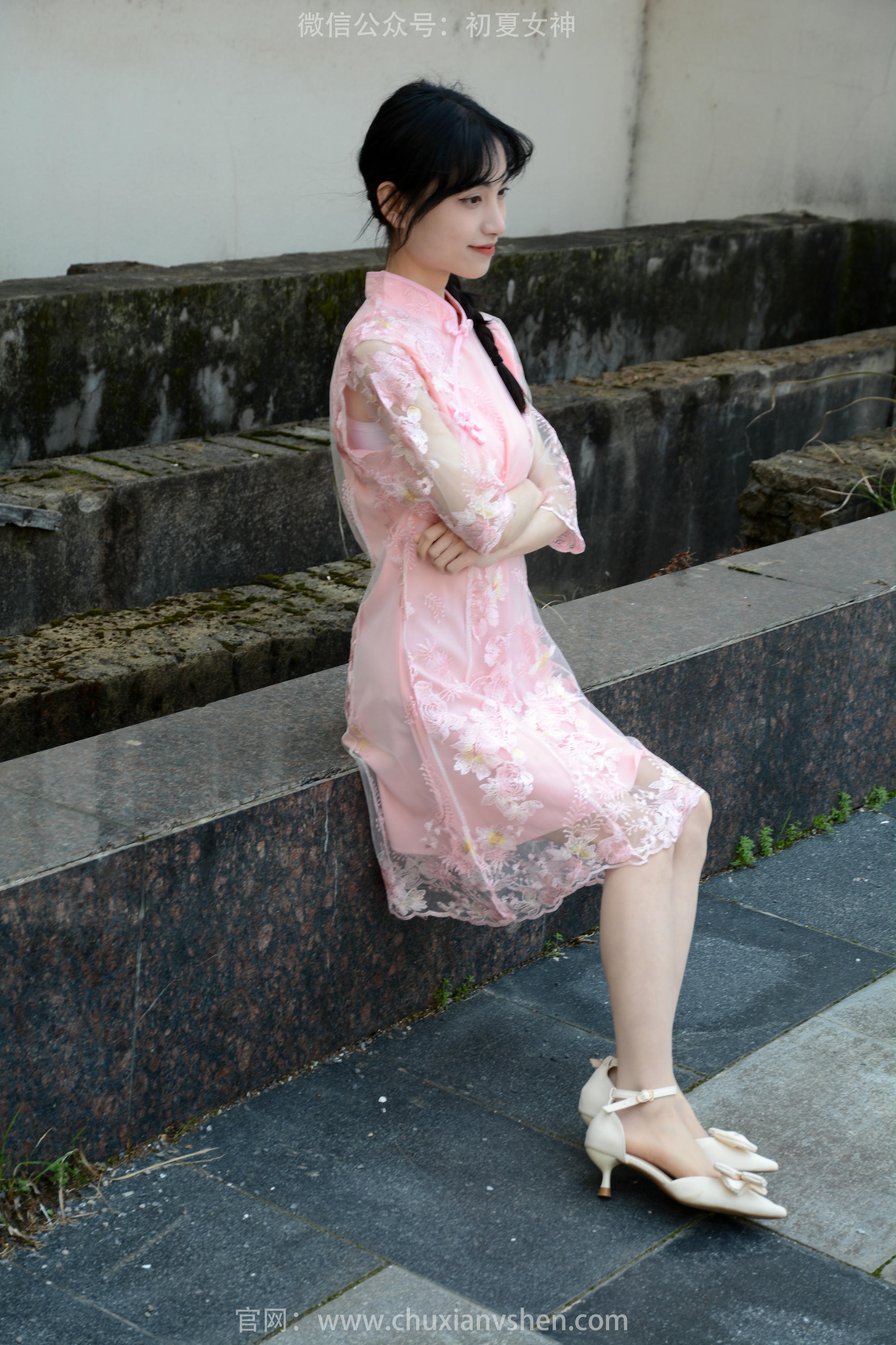 初夏女神 NO.163 柒柒 旗袍废墟 [140P1V-4.53GB]_第4集