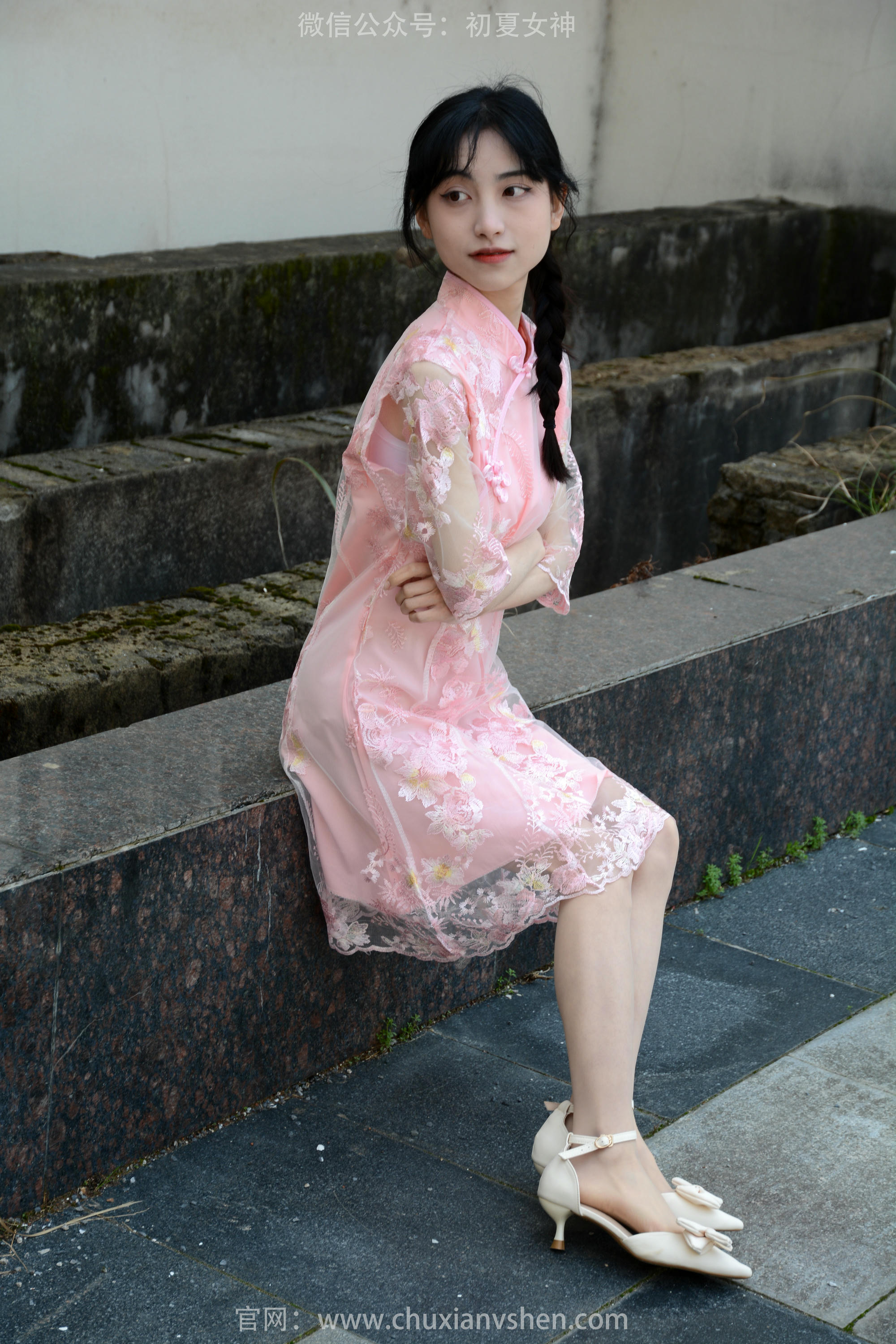 初夏女神 NO.163 柒柒 旗袍废墟 [140P1V-4.53GB]_第4集