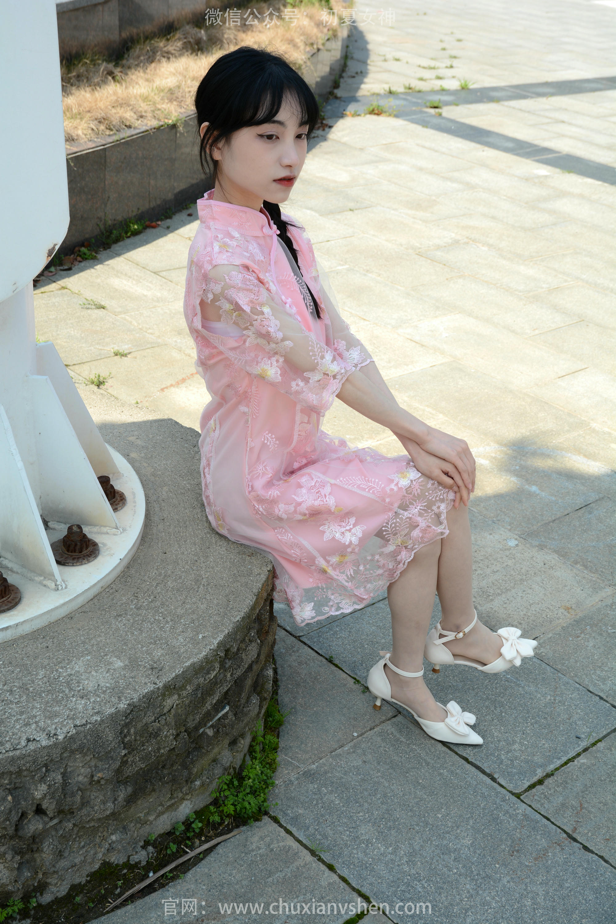 初夏女神 NO.163 柒柒 旗袍废墟 [140P1V-4.53GB]_第1集