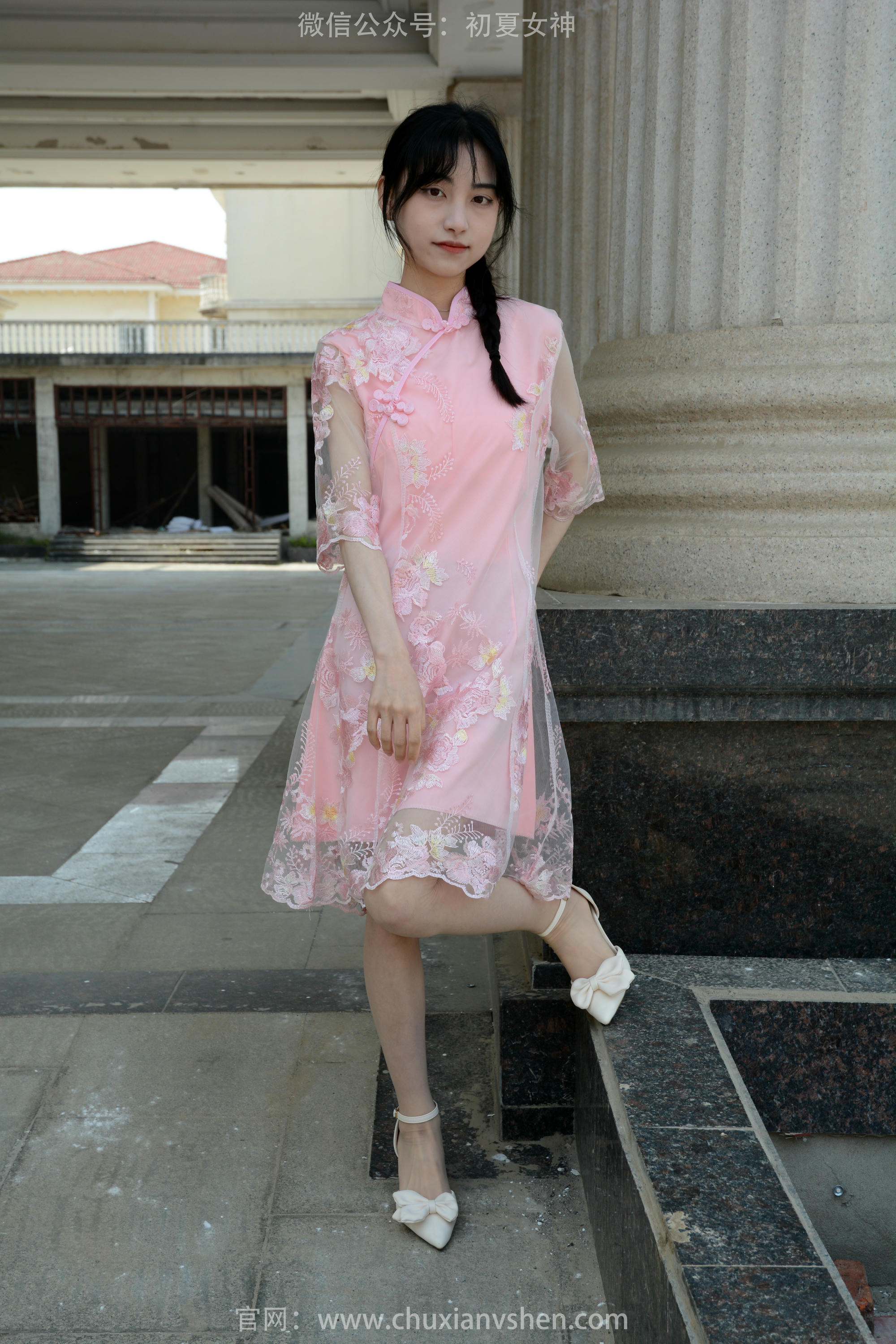 初夏女神 NO.163 柒柒 旗袍废墟 [140P1V-4.53GB]_第4集