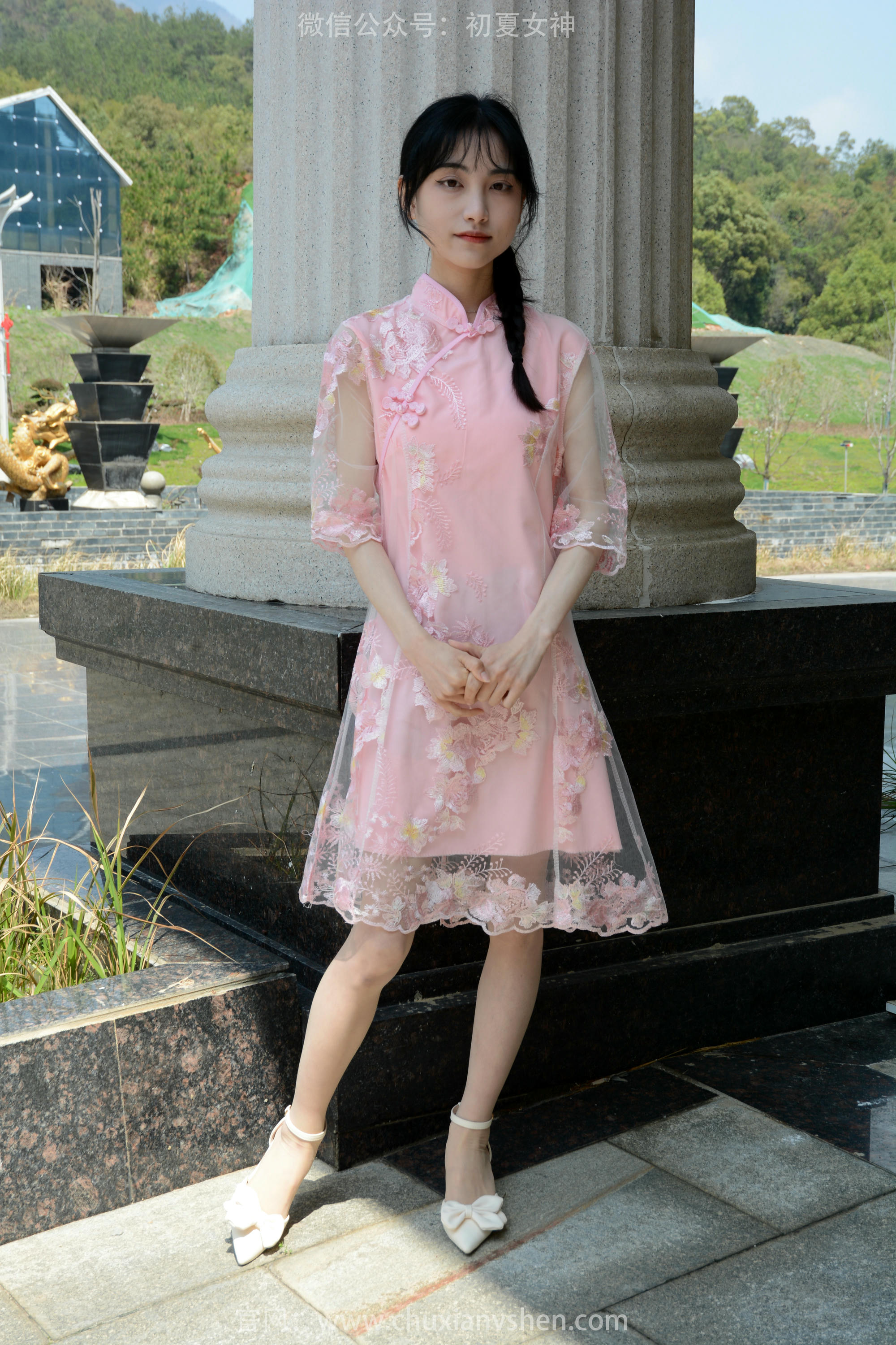 初夏女神 NO.163 柒柒 旗袍废墟 [140P1V-4.53GB]_第4集