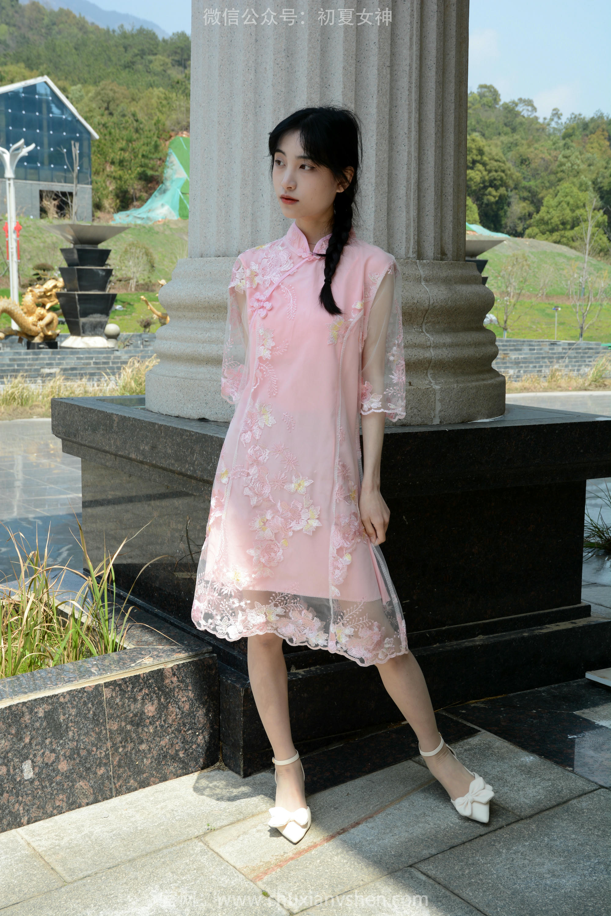 初夏女神 NO.163 柒柒 旗袍废墟 [140P1V-4.53GB]_第4集